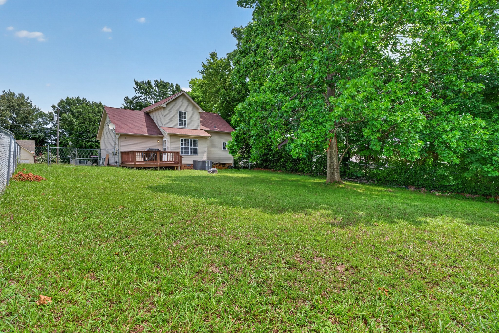 1096 Gunpoint Dr Property Photo 18