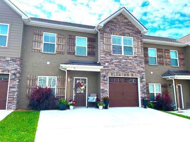 967 Horse Mountain Rd