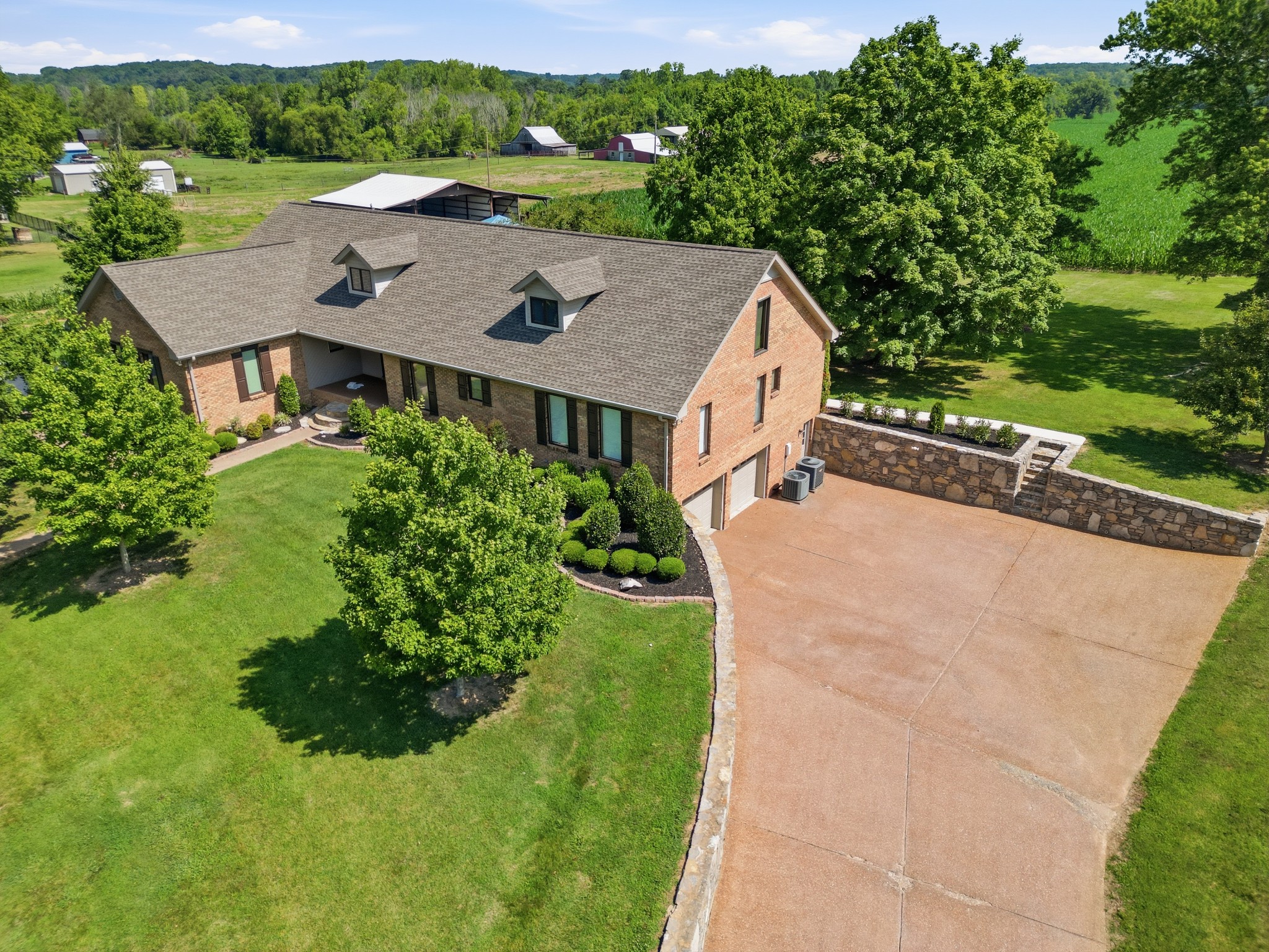 2760 Cedar Grove Rd Property Photo 3