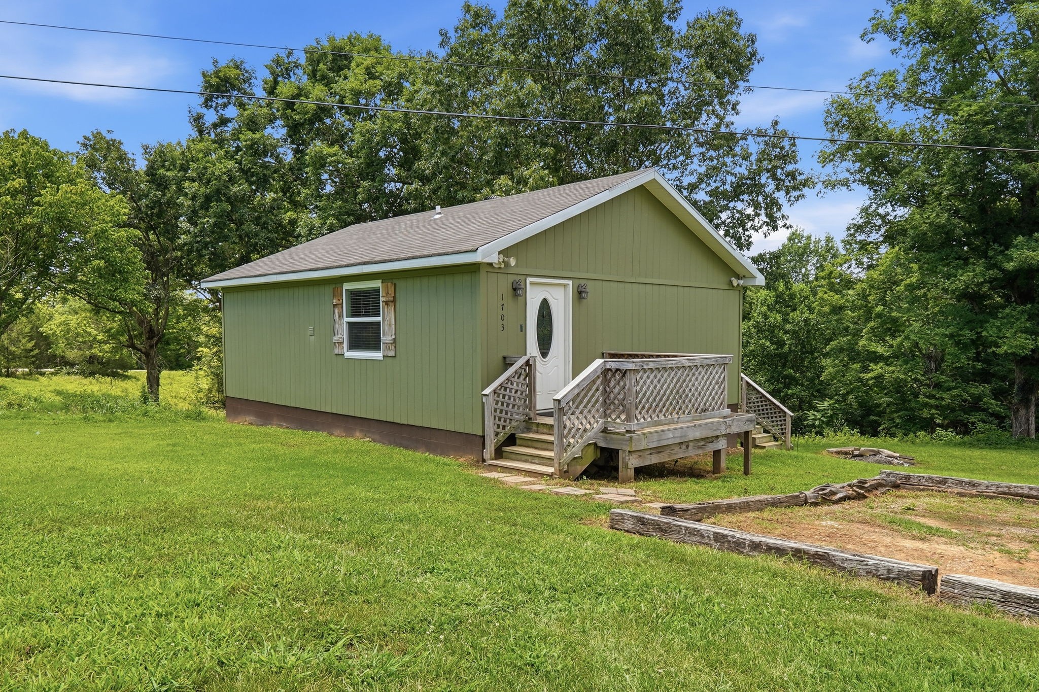 1703 Carney Winters Rd Property Photo 4