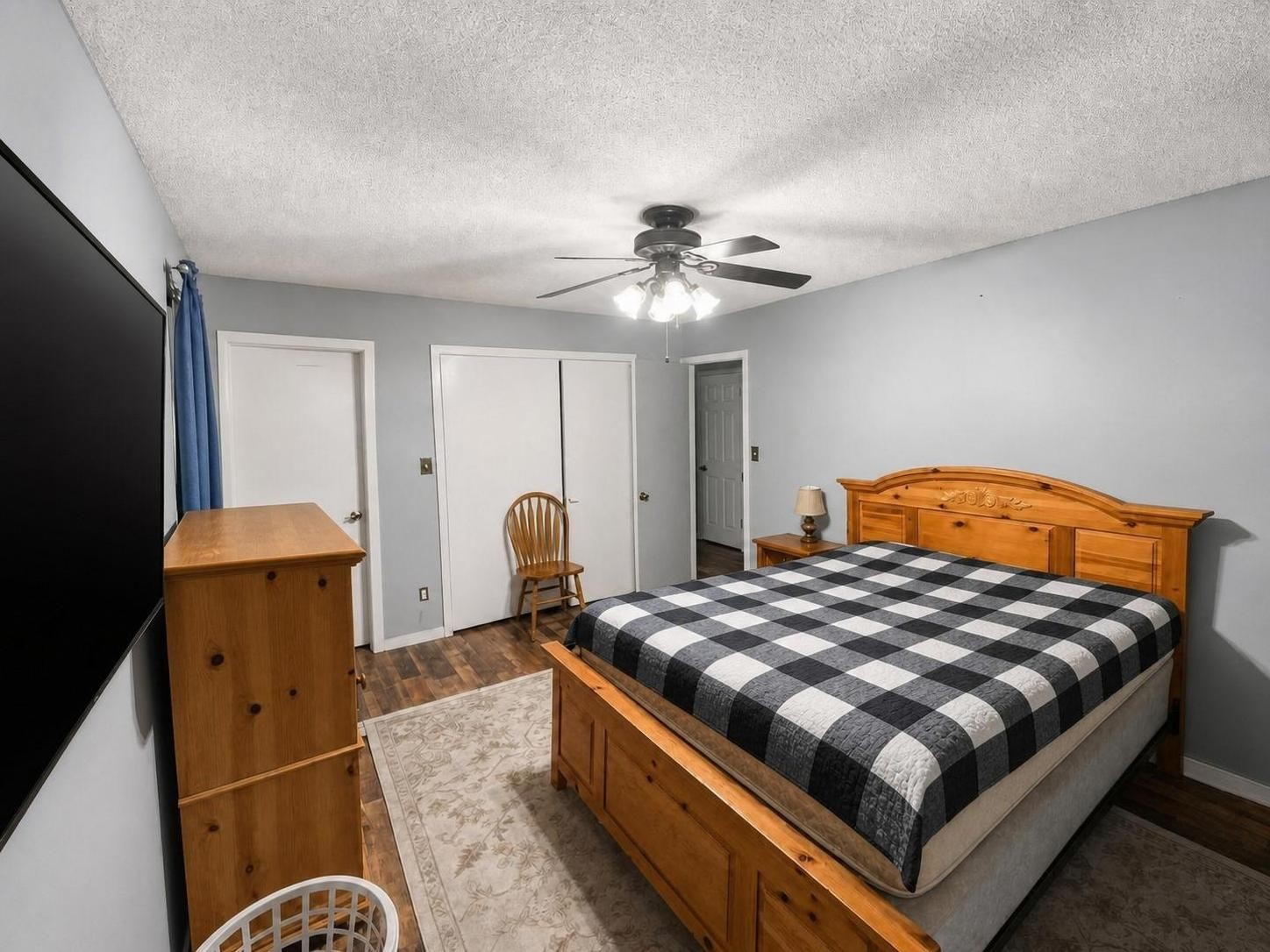 655 E End Dr Property Photo 10