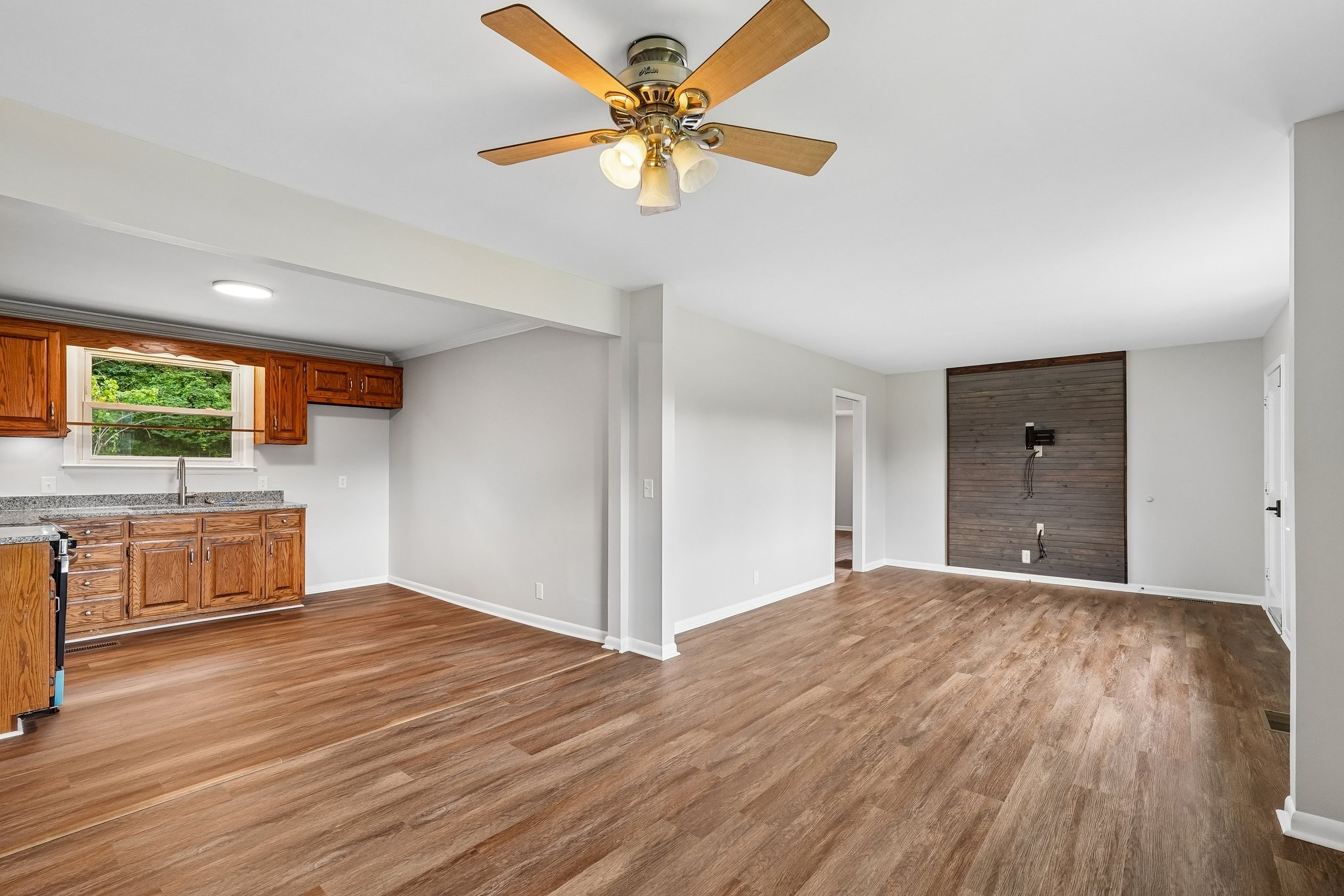 375 Spring Valley Dr Property Photo 15