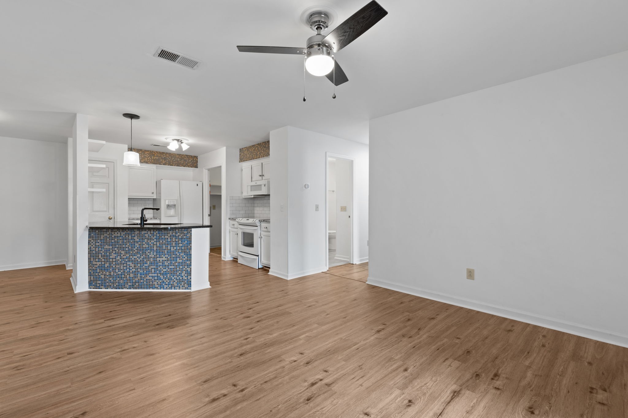 474 S Main St Property Photo 1
