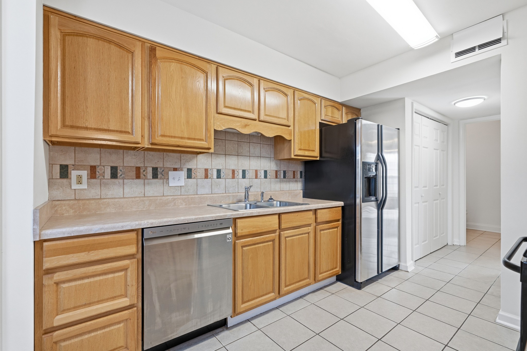 1016 Todd Preis Dr Property Photo 12