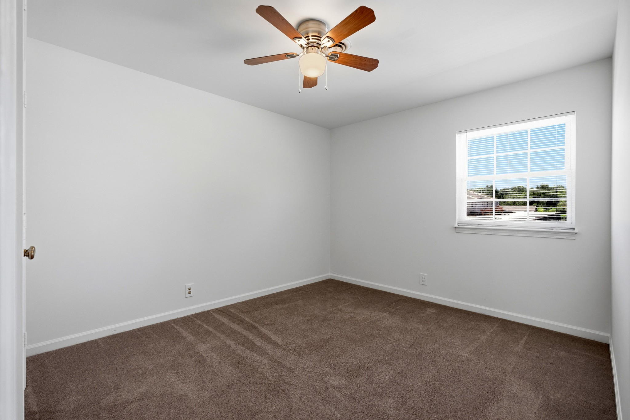 1016 Todd Preis Dr Property Photo 19