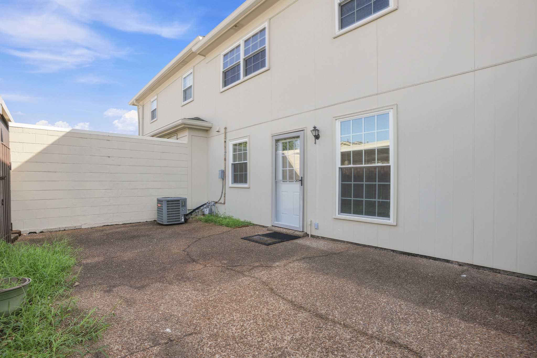 1016 Todd Preis Dr Property Photo 26