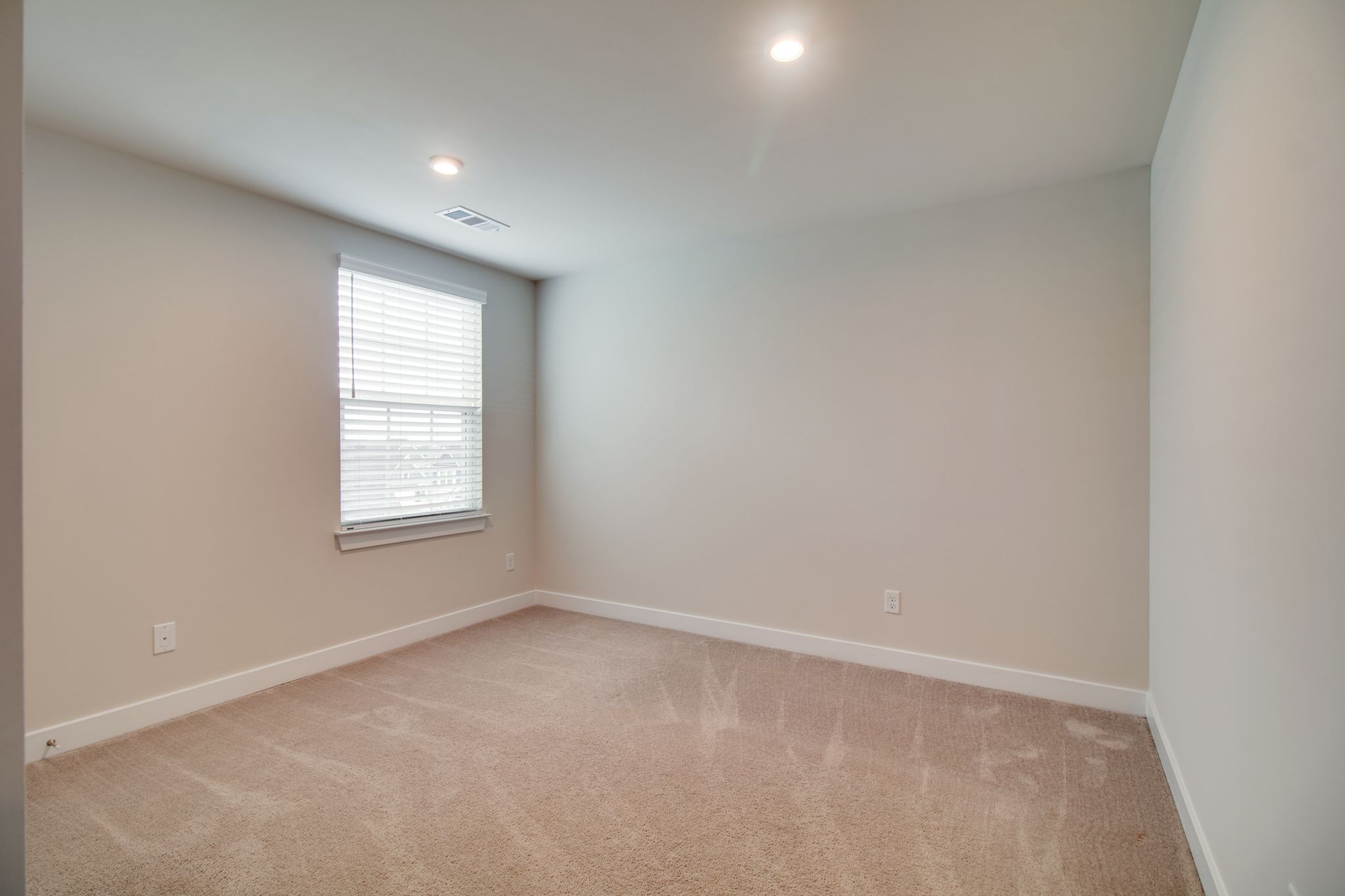 806 Mill Tree Ct Property Photo 34