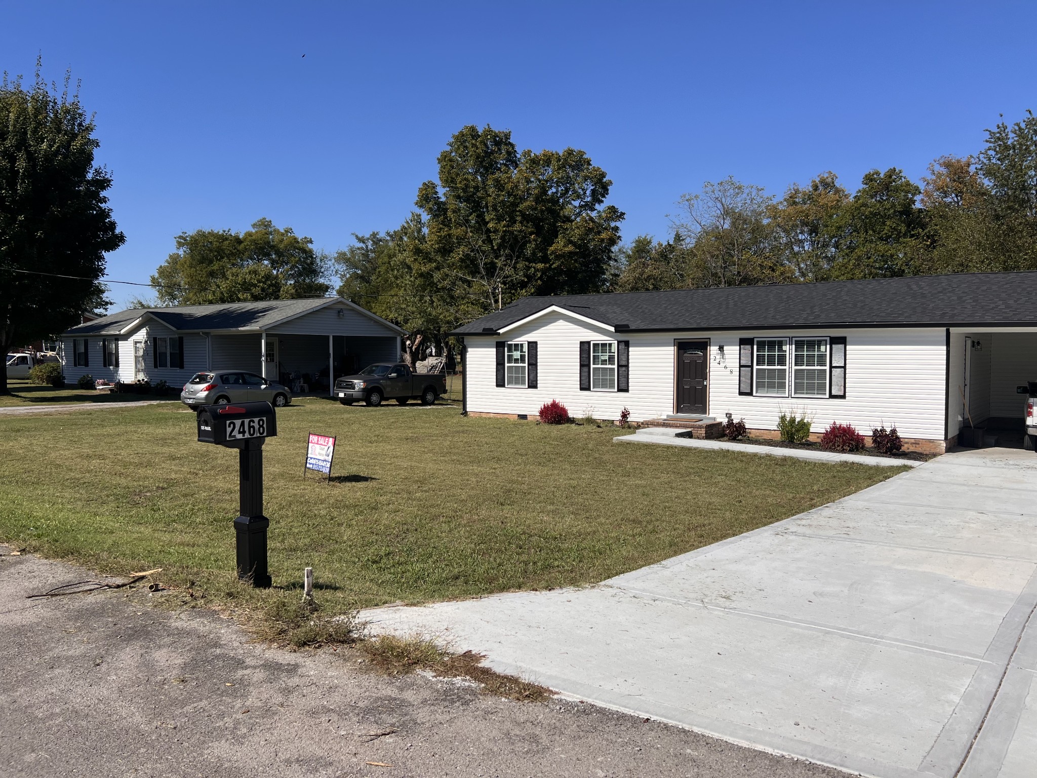 2468 River Oaks Dr Property Photo 3