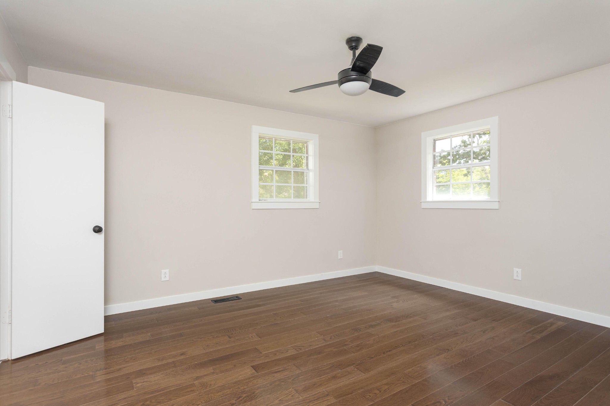 547 Van Davis Road, Nw Property Photo 13
