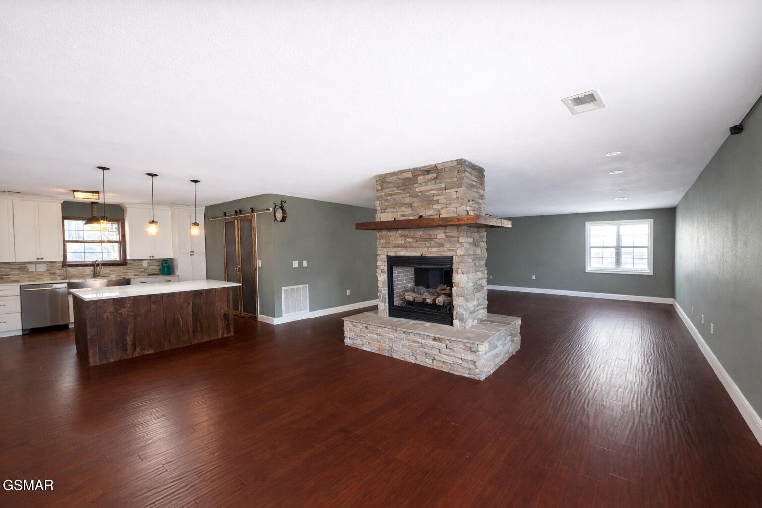 3136 Easy Street Property Photo 9