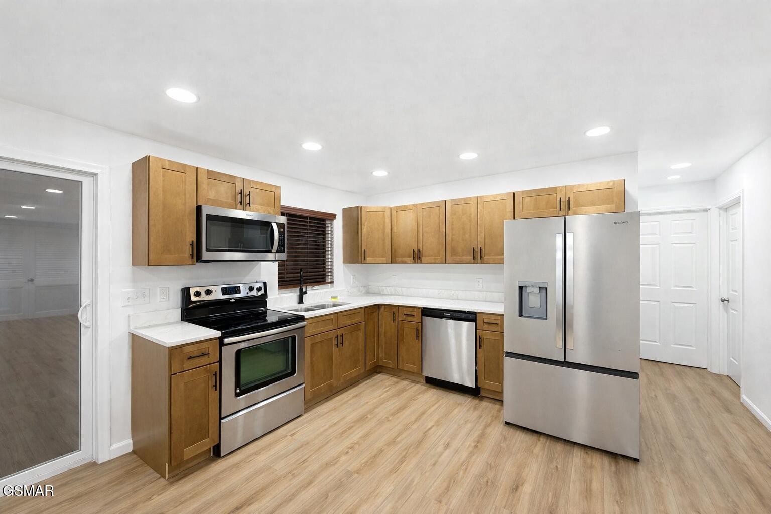 3139 Easy Street Property Photo 10