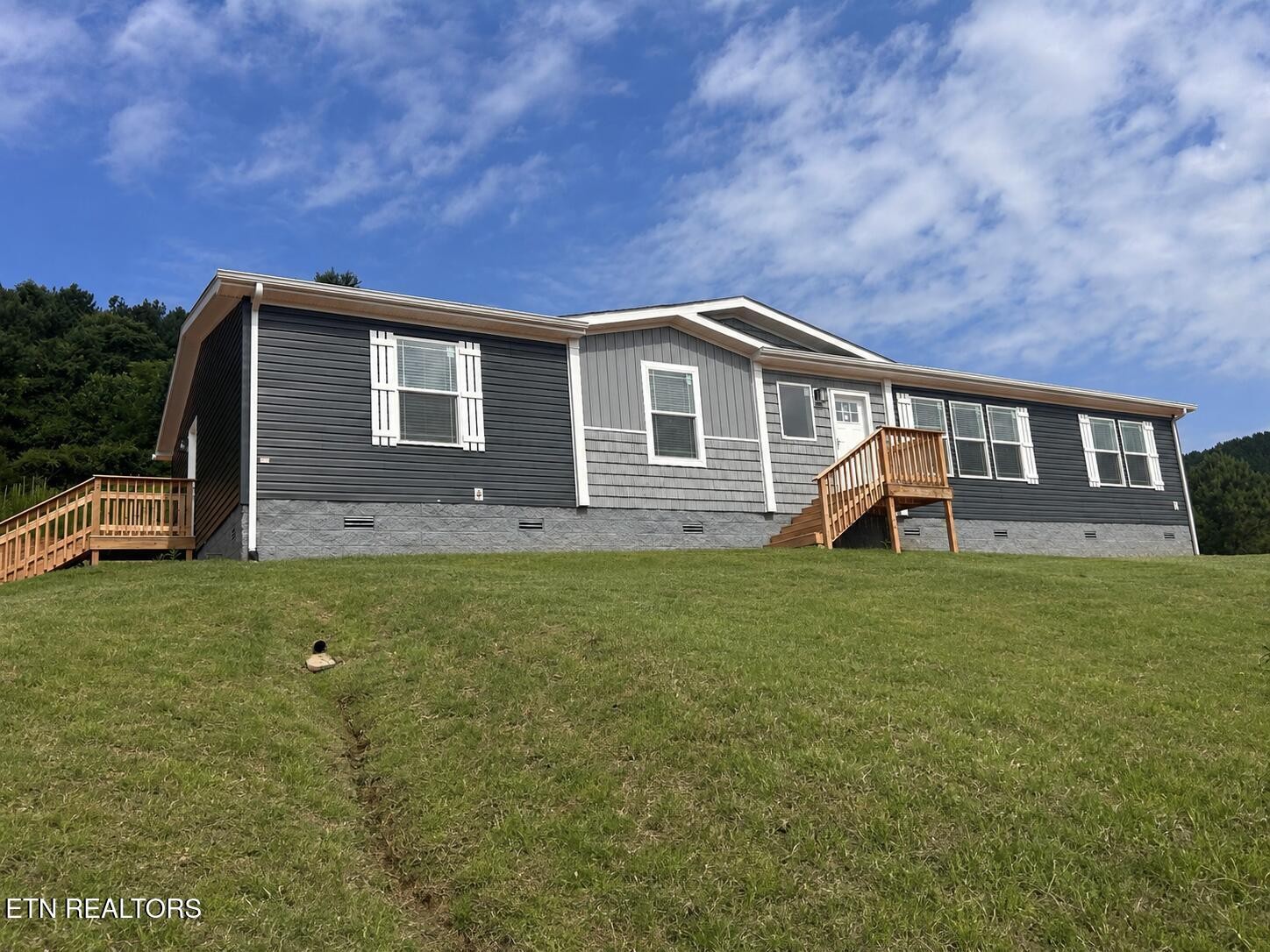 599 Cuno Lane Property Photo 1