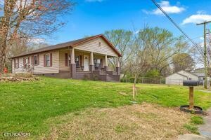 109 Fisher St Property Photo 23