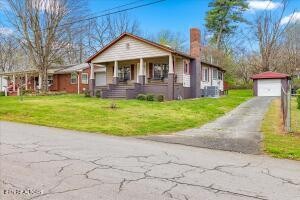 109 Fisher St Property Photo 24
