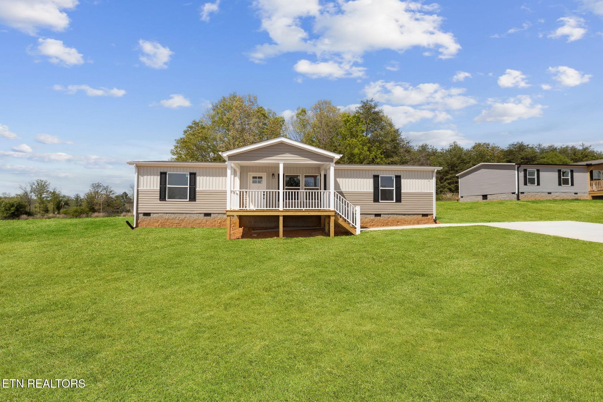 249 County Road 784a Property Photo 1