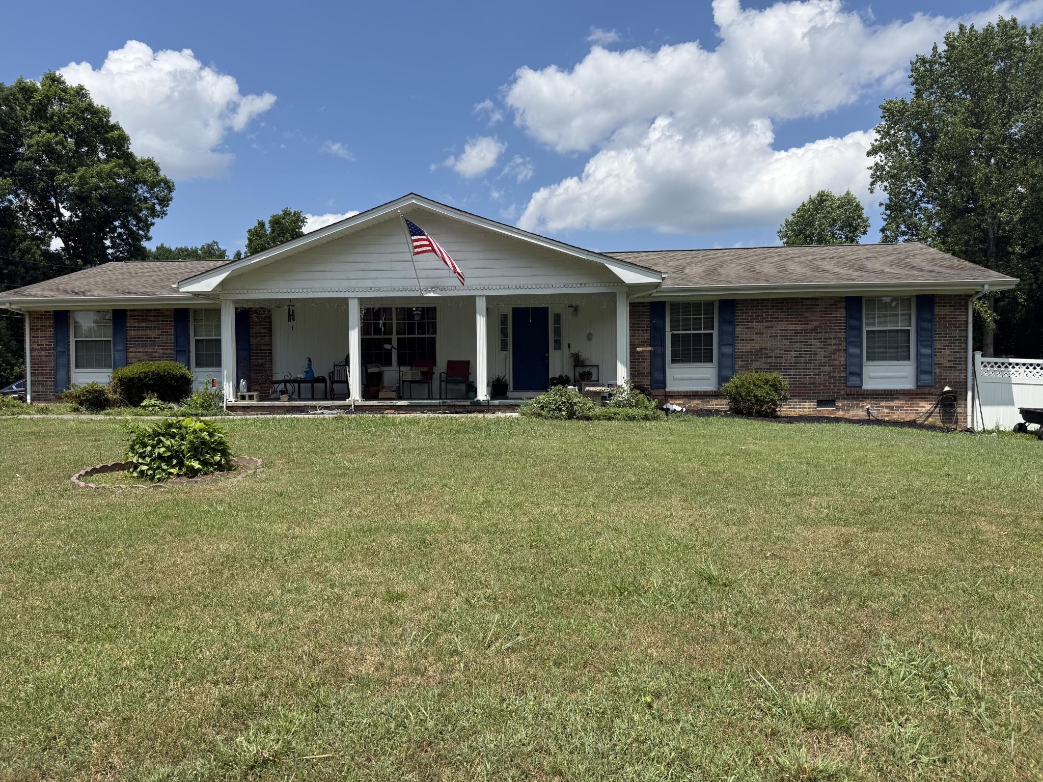 2505 Kenwood Drive Property Photo 1