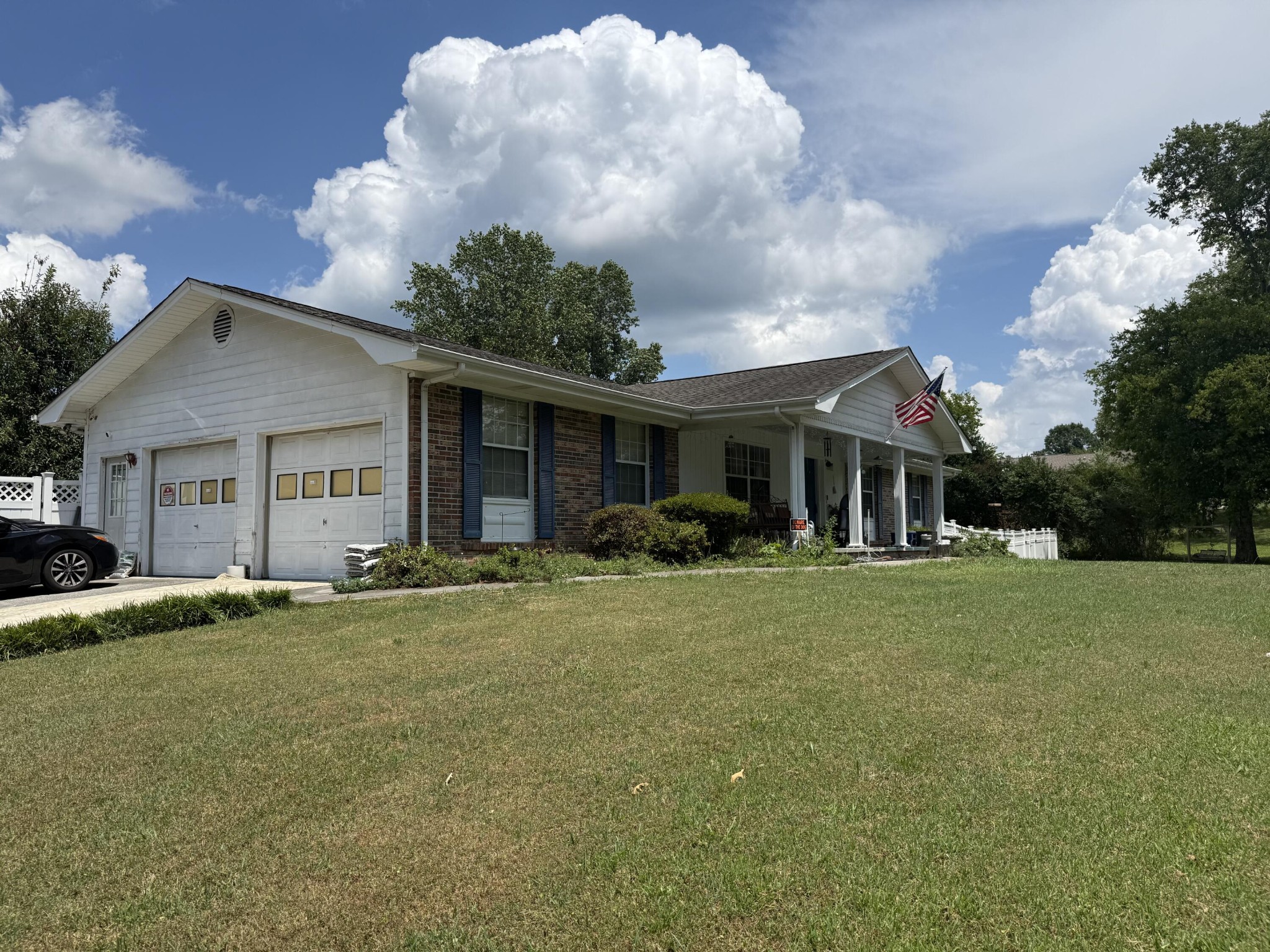 2505 Kenwood Drive Property Photo 2