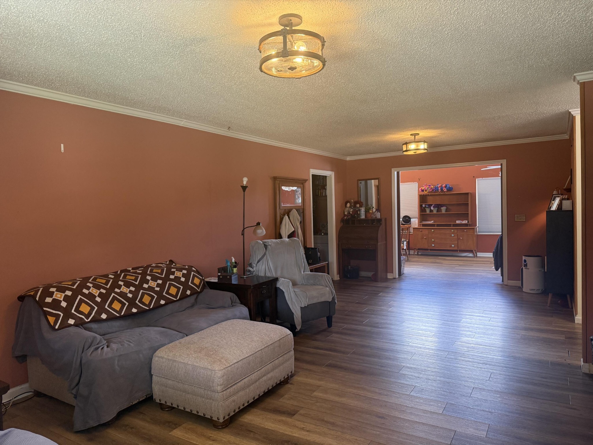 2505 Kenwood Drive Property Photo 3