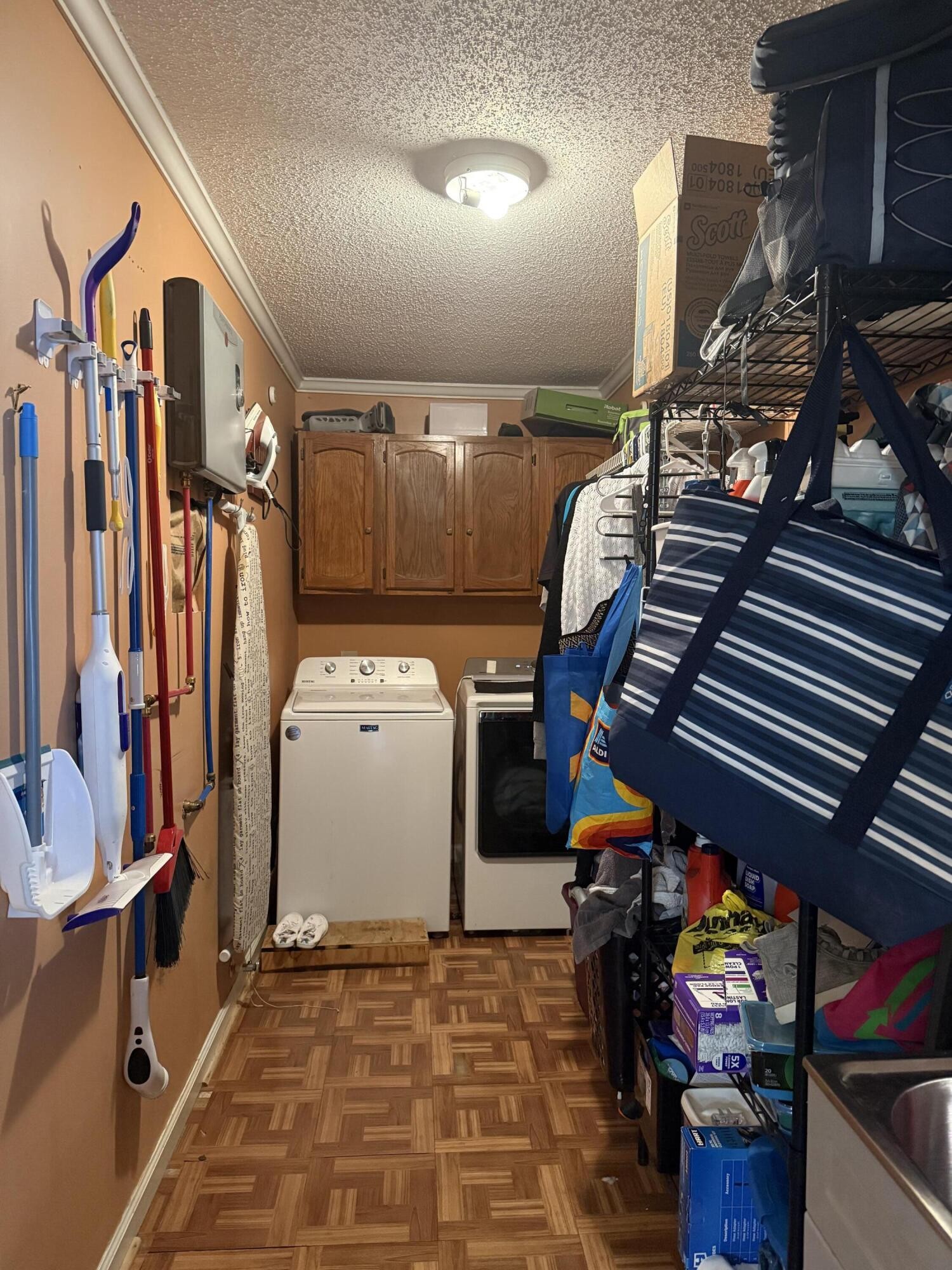 2505 Kenwood Drive Property Photo 10