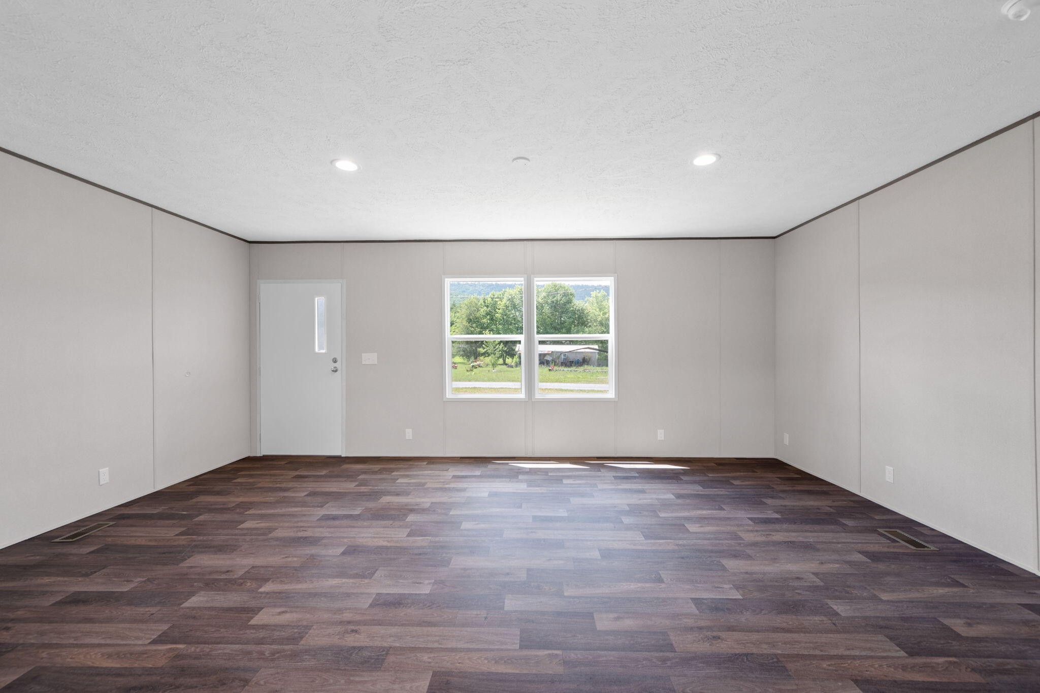 142 Meadow View Property Photo 4