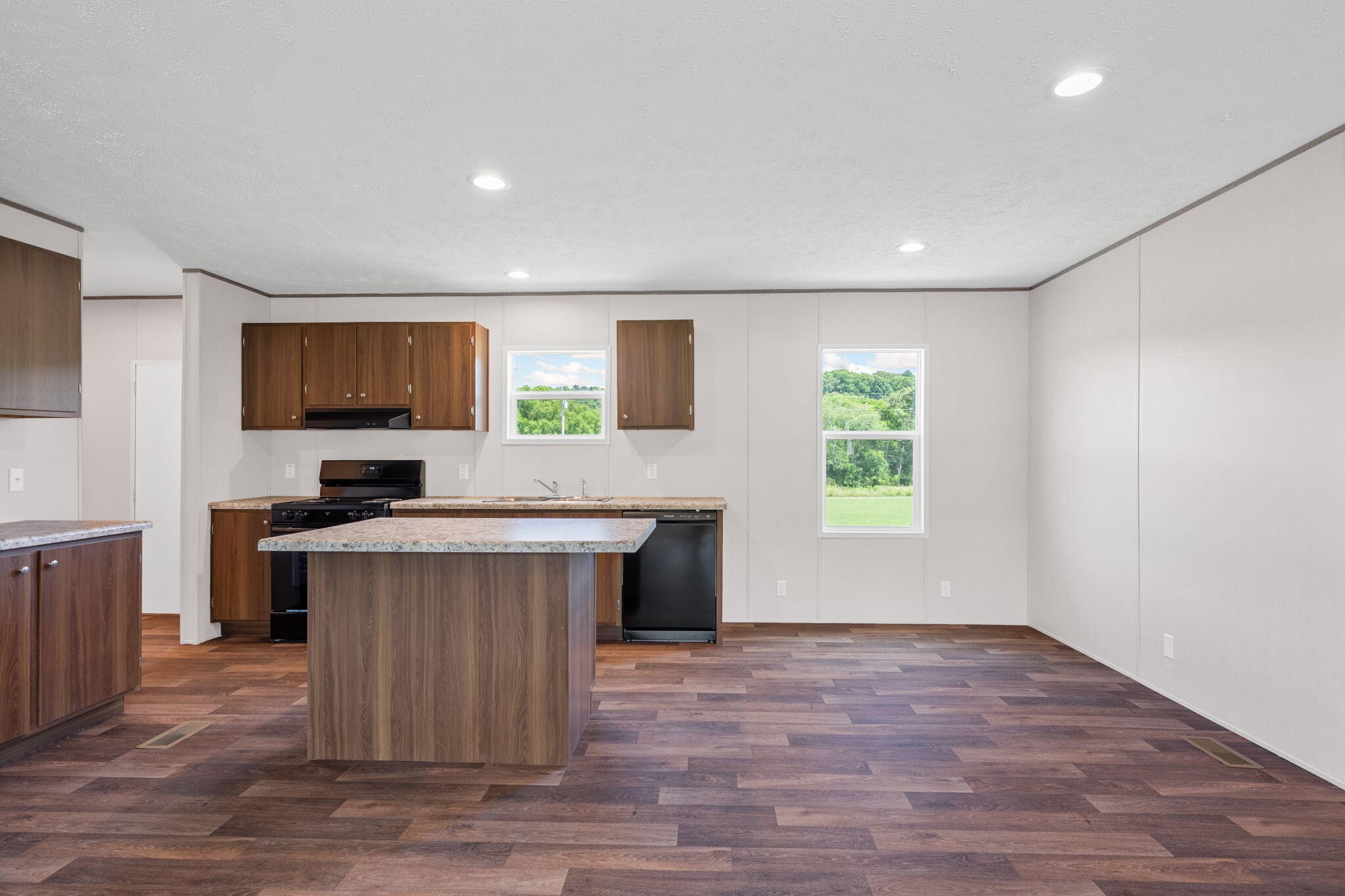 142 Meadow View Property Photo 9