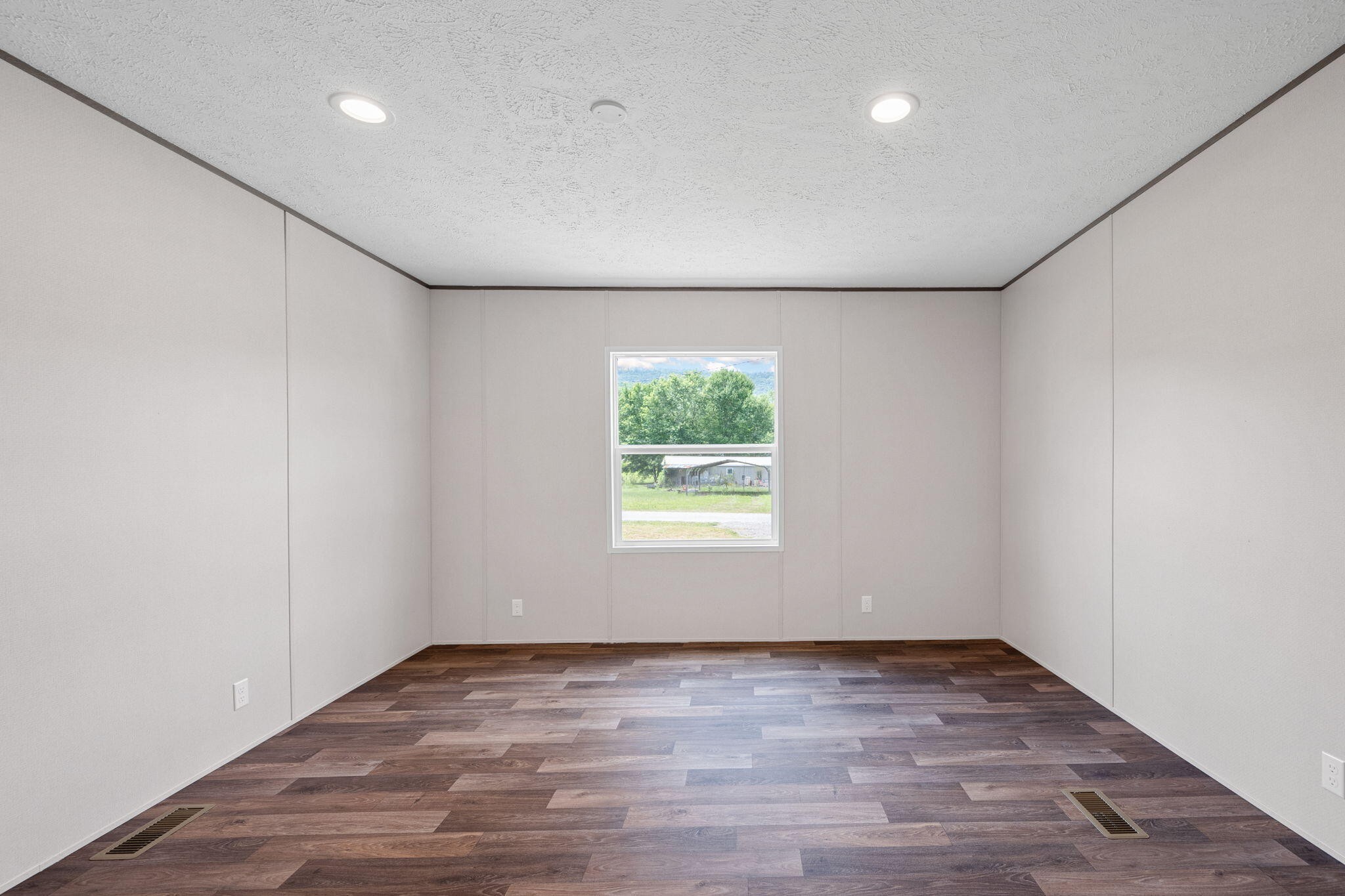 142 Meadow View Property Photo 18