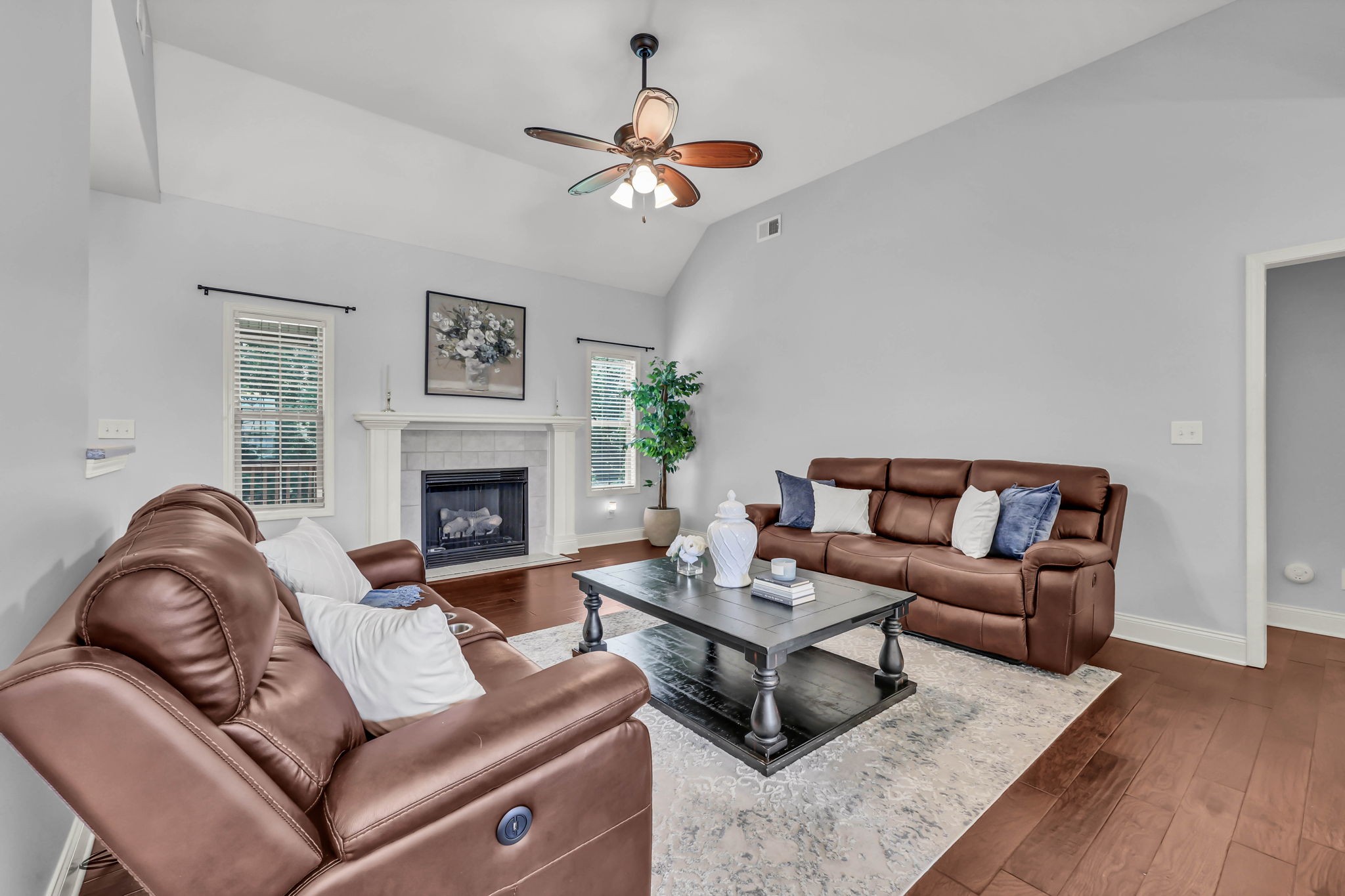 939 Nectar Ct Property Photo 5
