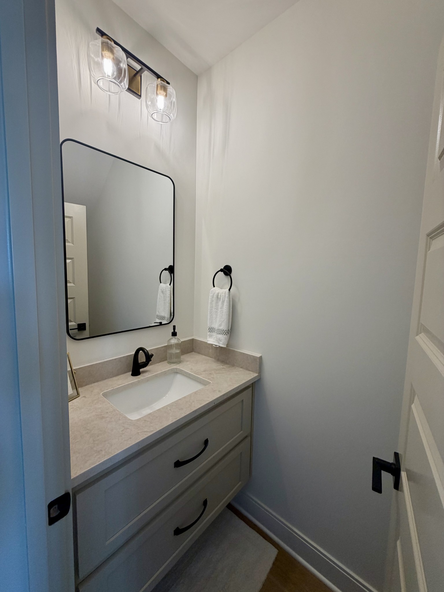 5541 Sinclair St Property Photo 11