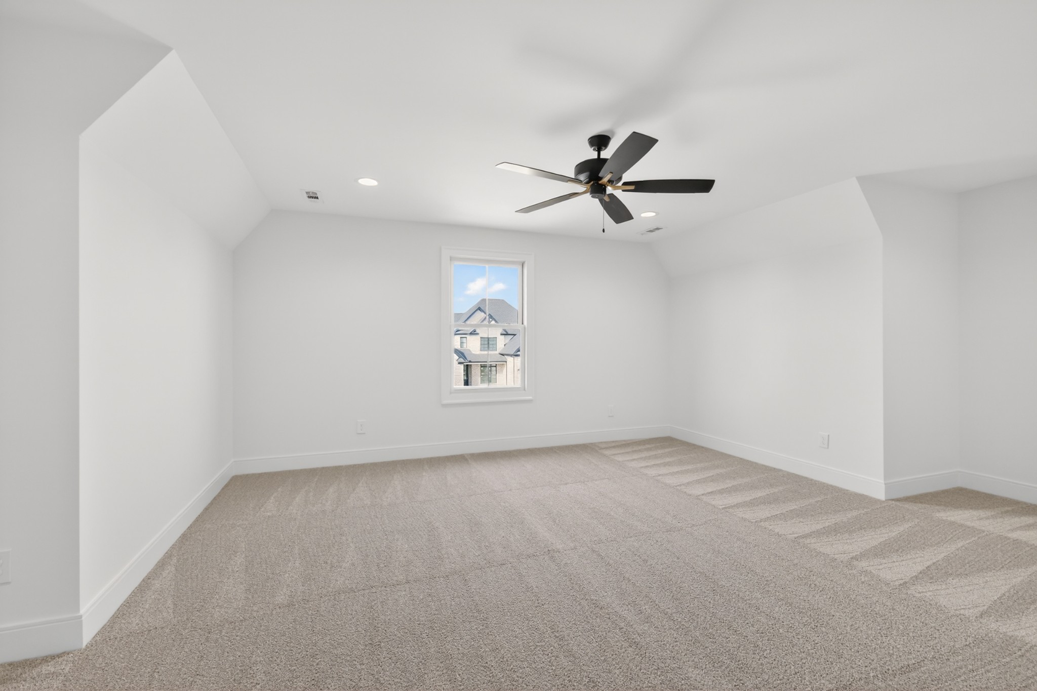 5541 Sinclair St Property Photo 49