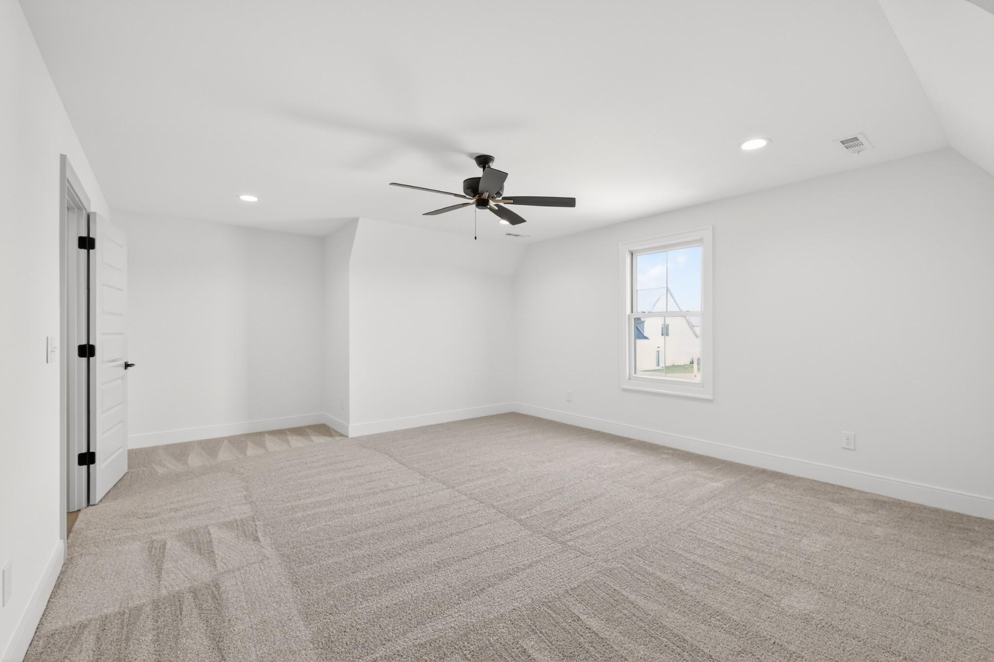 5541 Sinclair St Property Photo 51