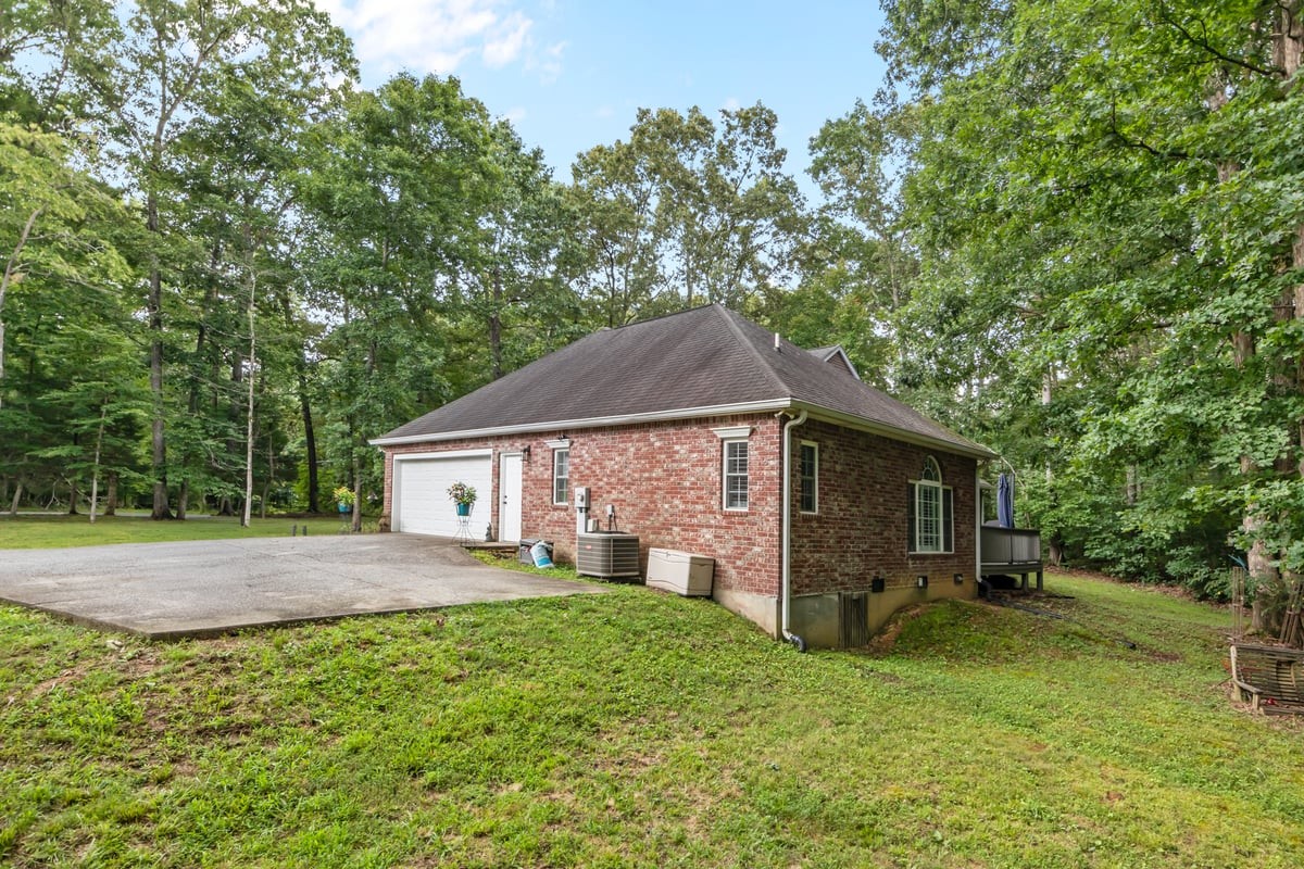 1019 Morningside Dr Property Photo 25