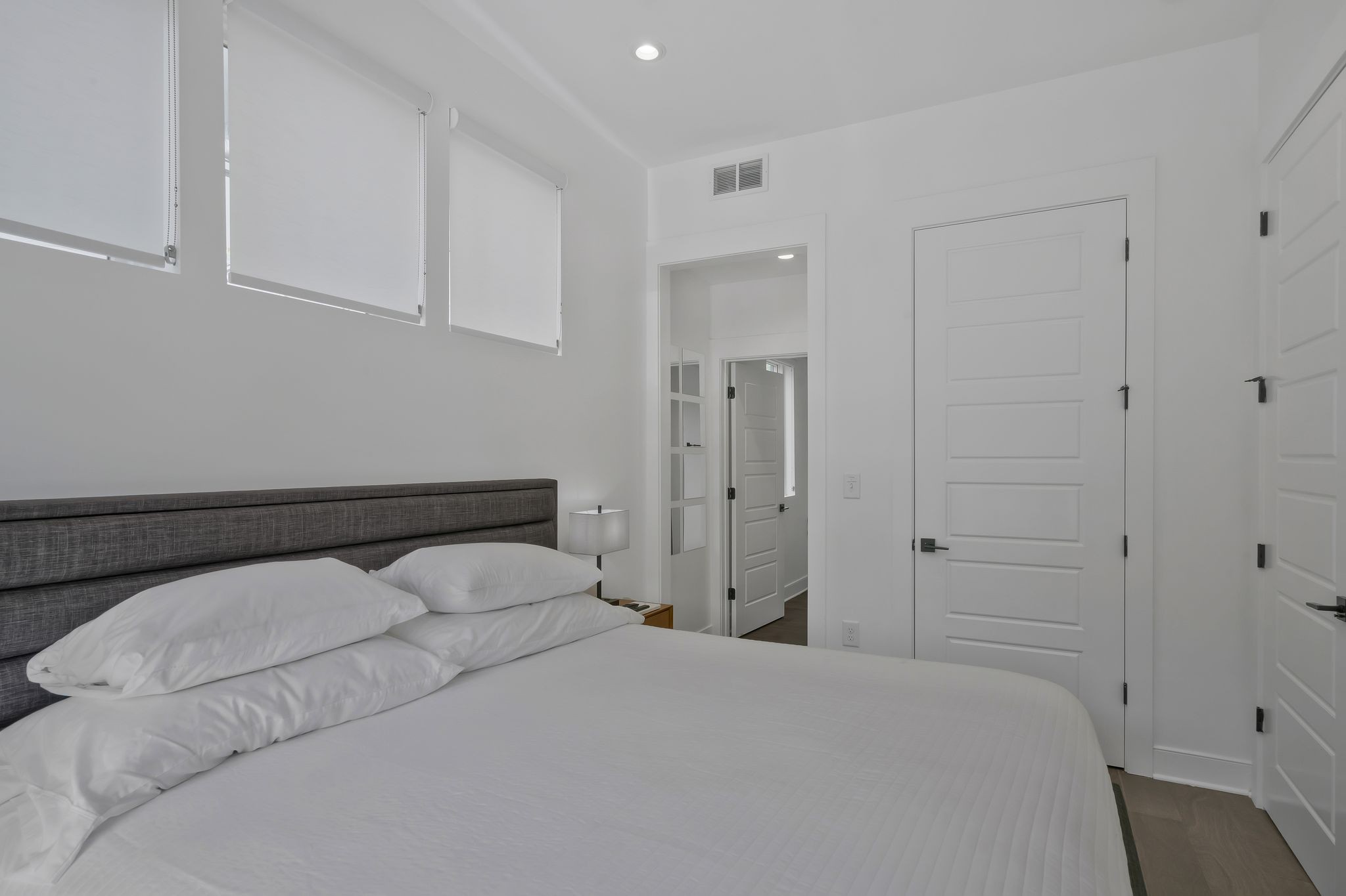 3131 Long Blvd Property Photo 16