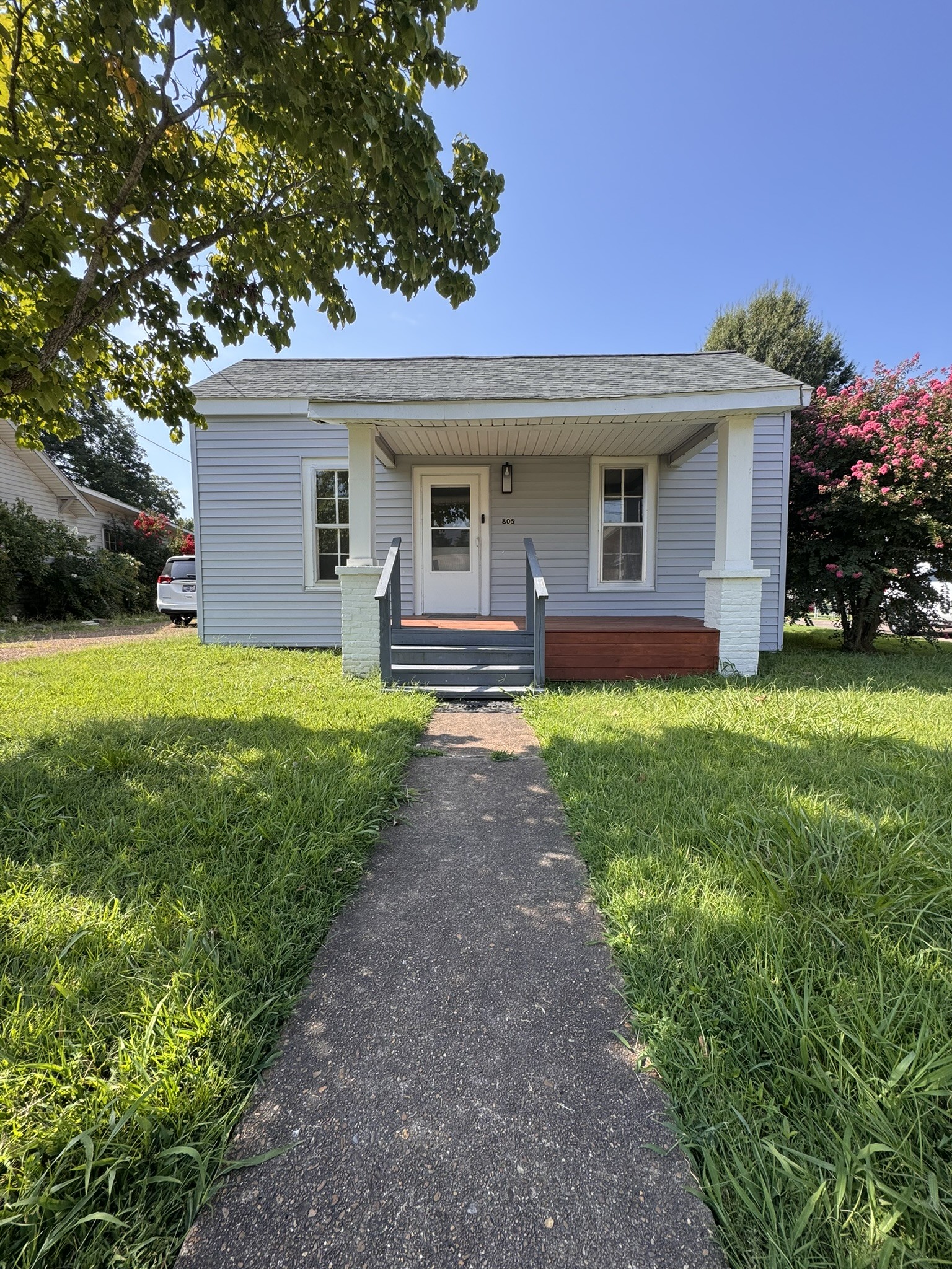 805 E Todd St