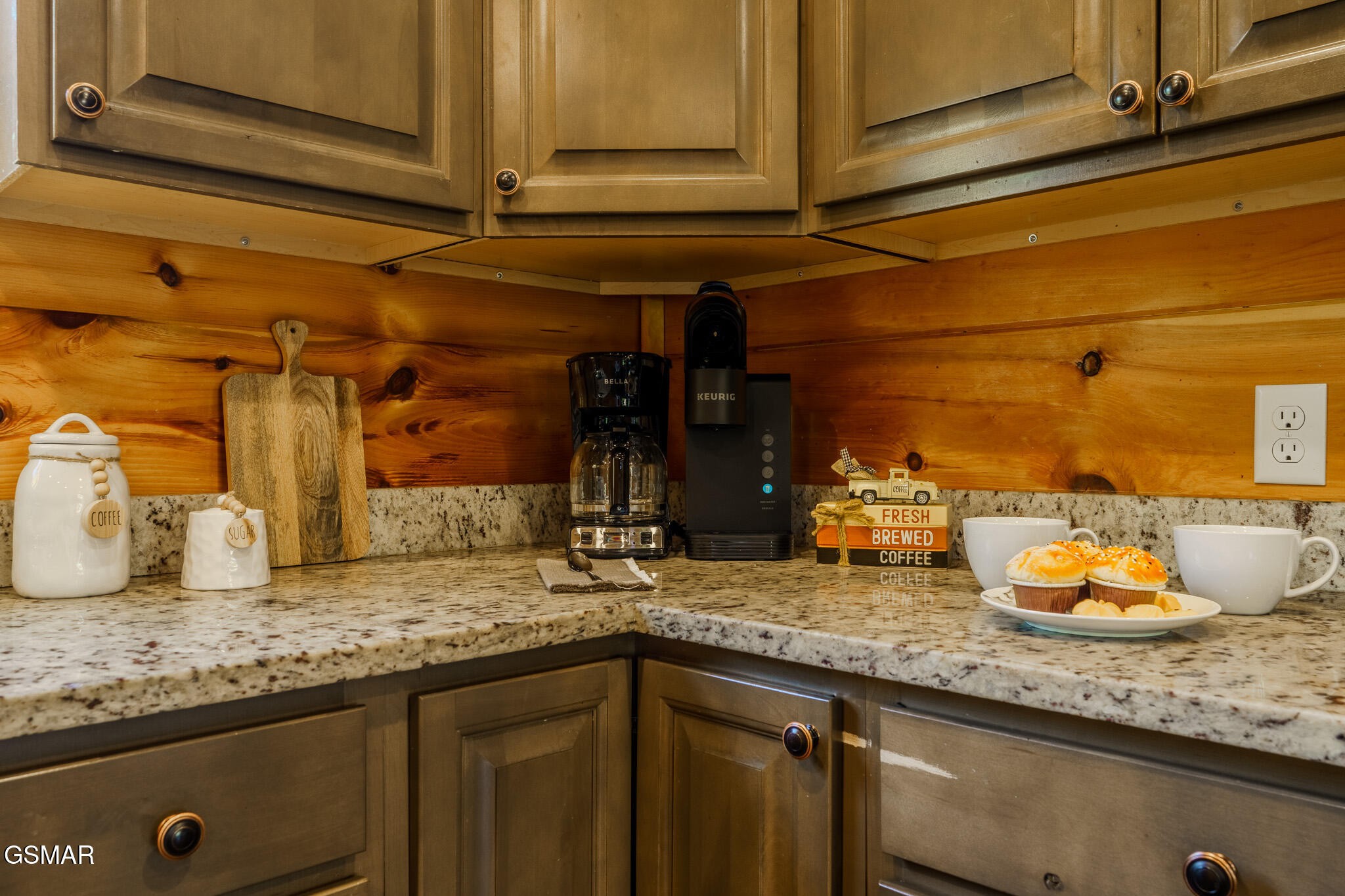 1116 Greenbriar Village Lane Property Photo 8
