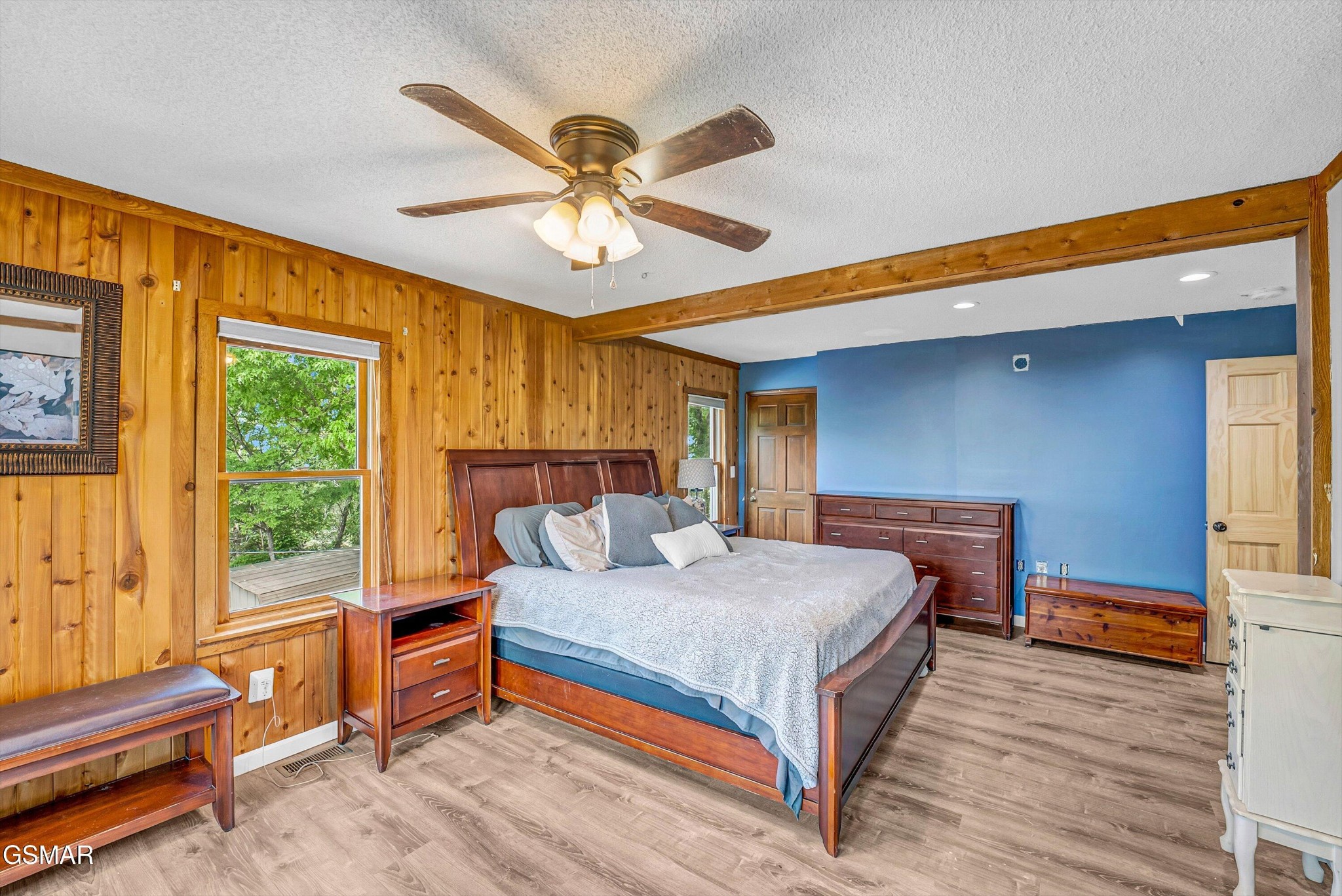 1131 Lindsey Drive Property Photo 4