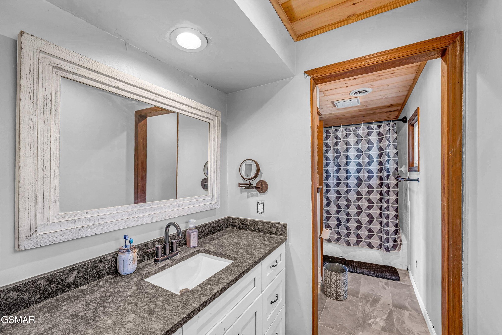 1131 Lindsey Drive Property Photo 32