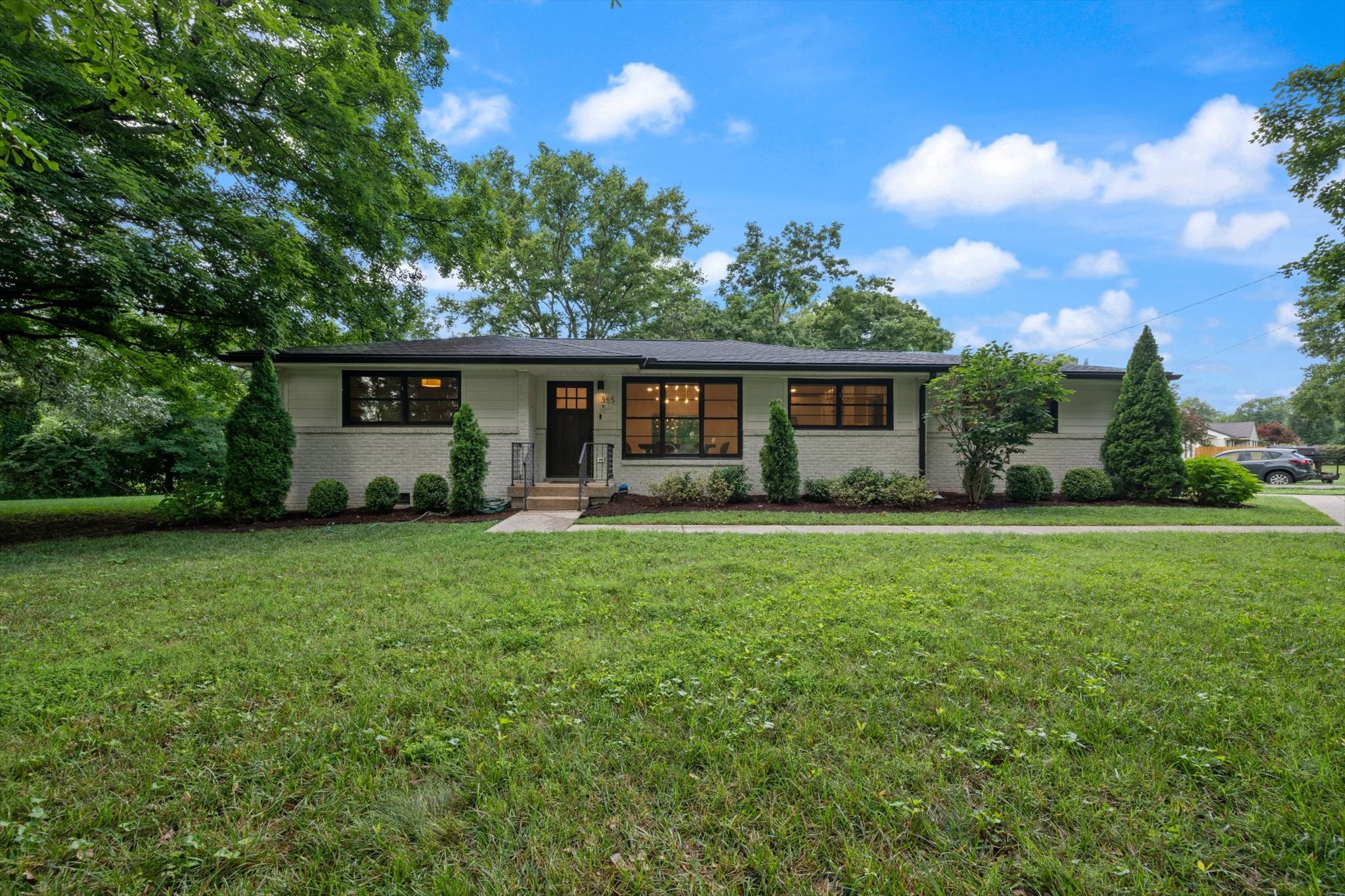 355 Barrywood Dr Property Photo 1