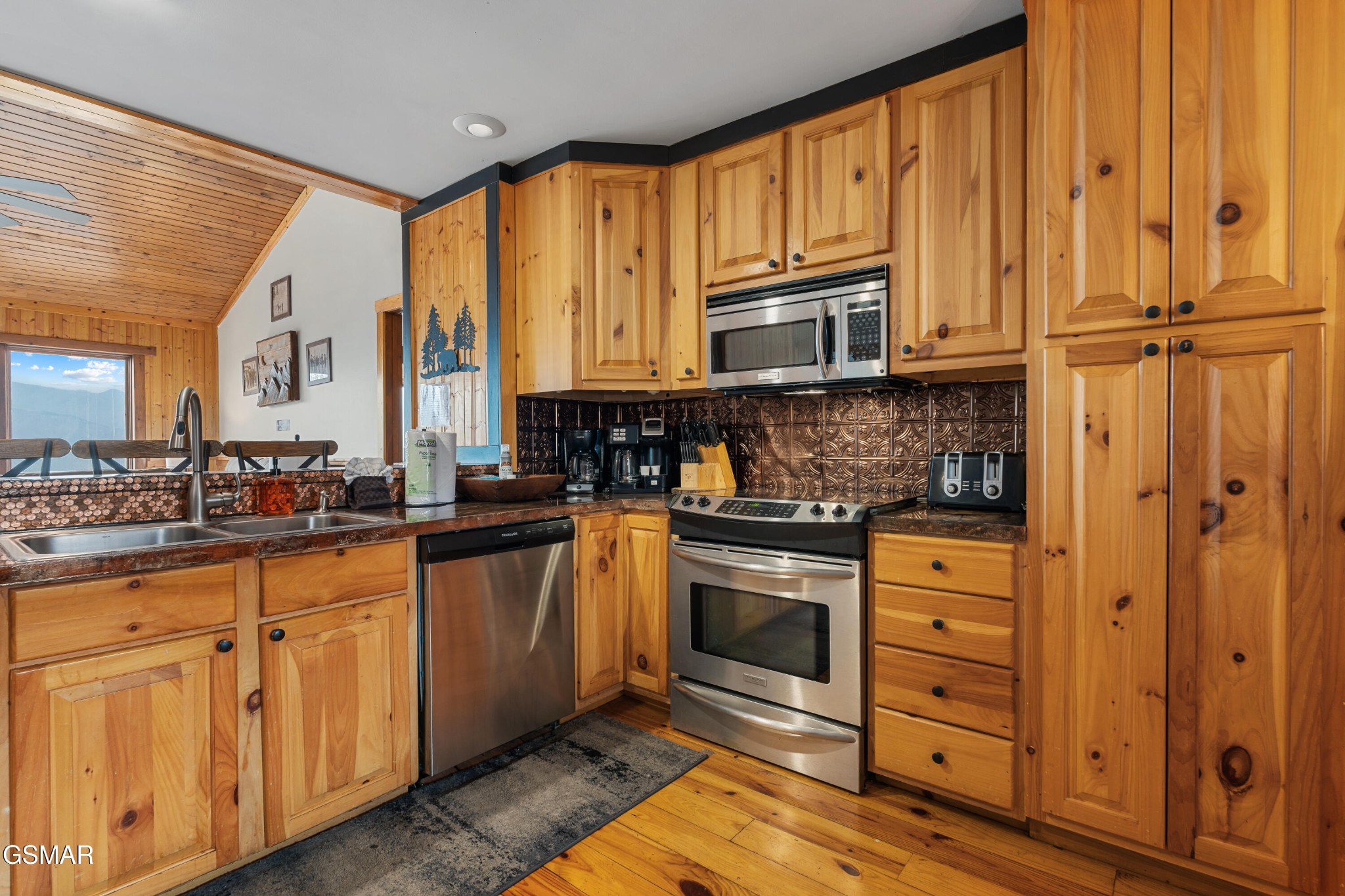 1130 Ski View Drive Property Photo 12
