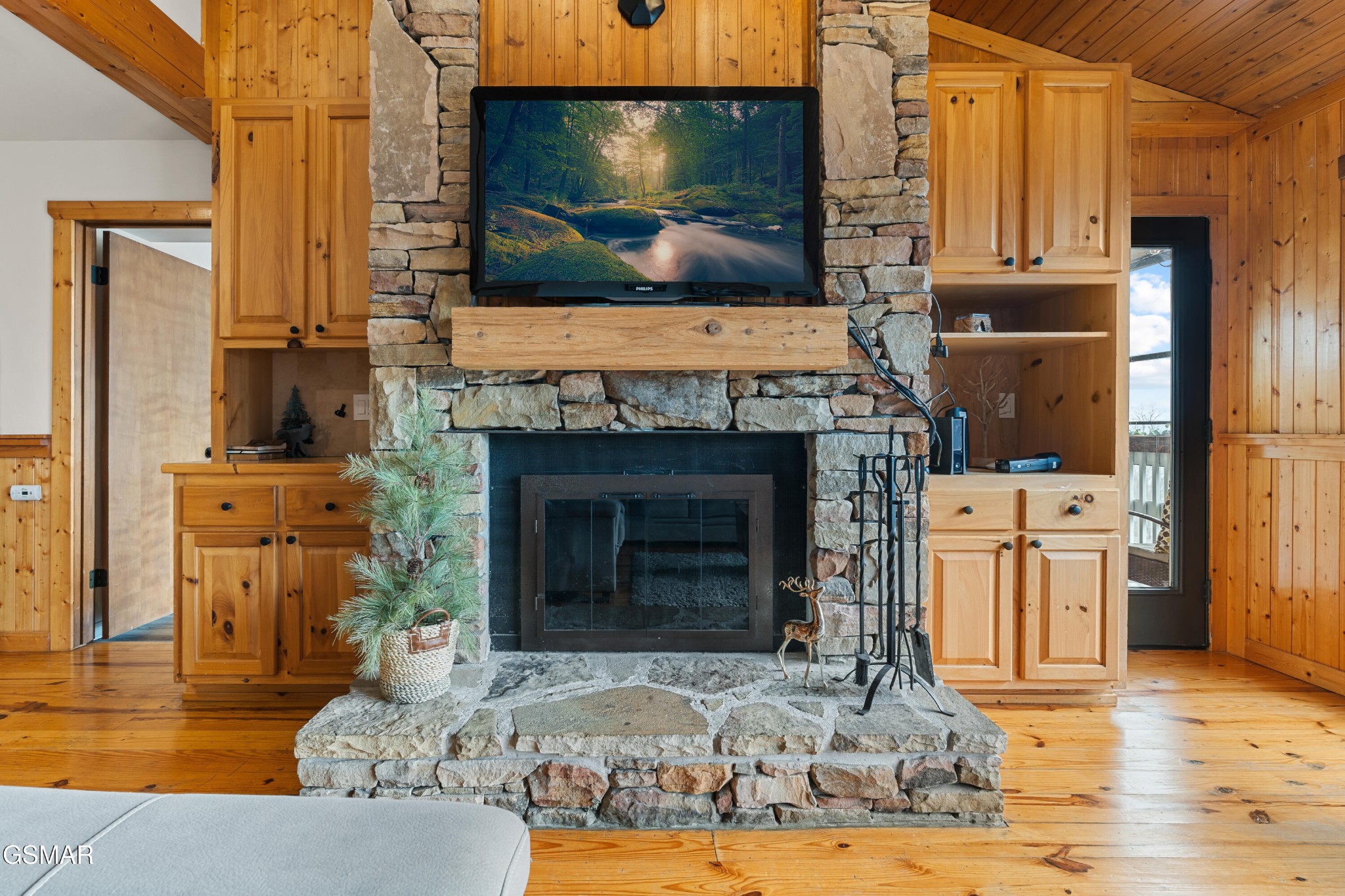 1130 Ski View Drive Property Photo 19