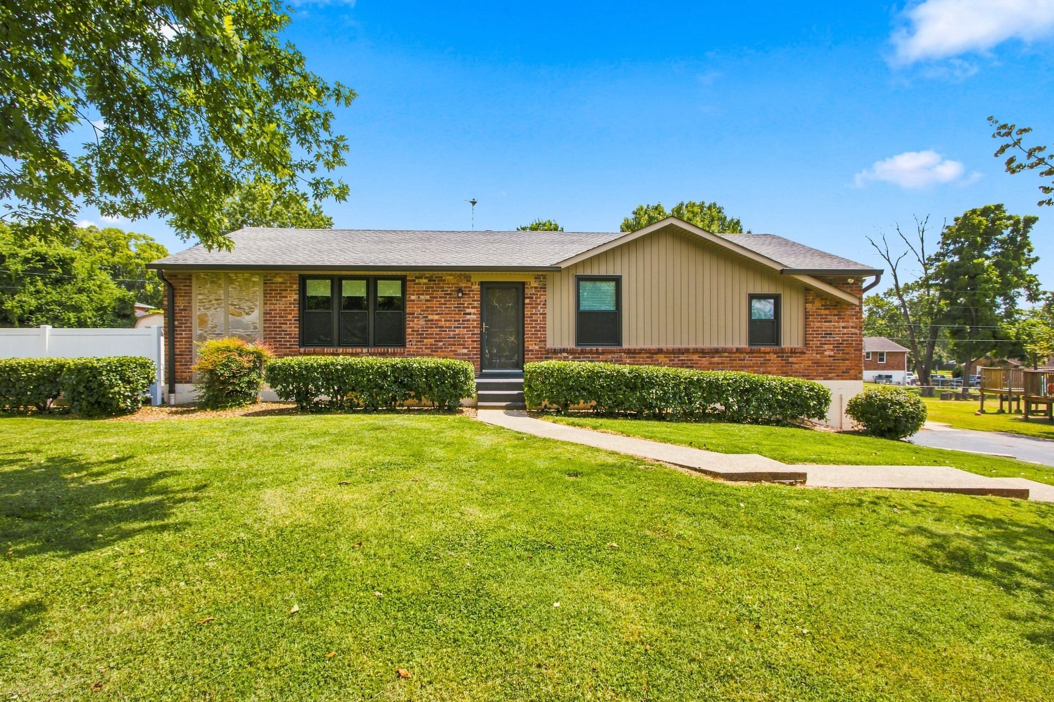 4009 Knud Dr