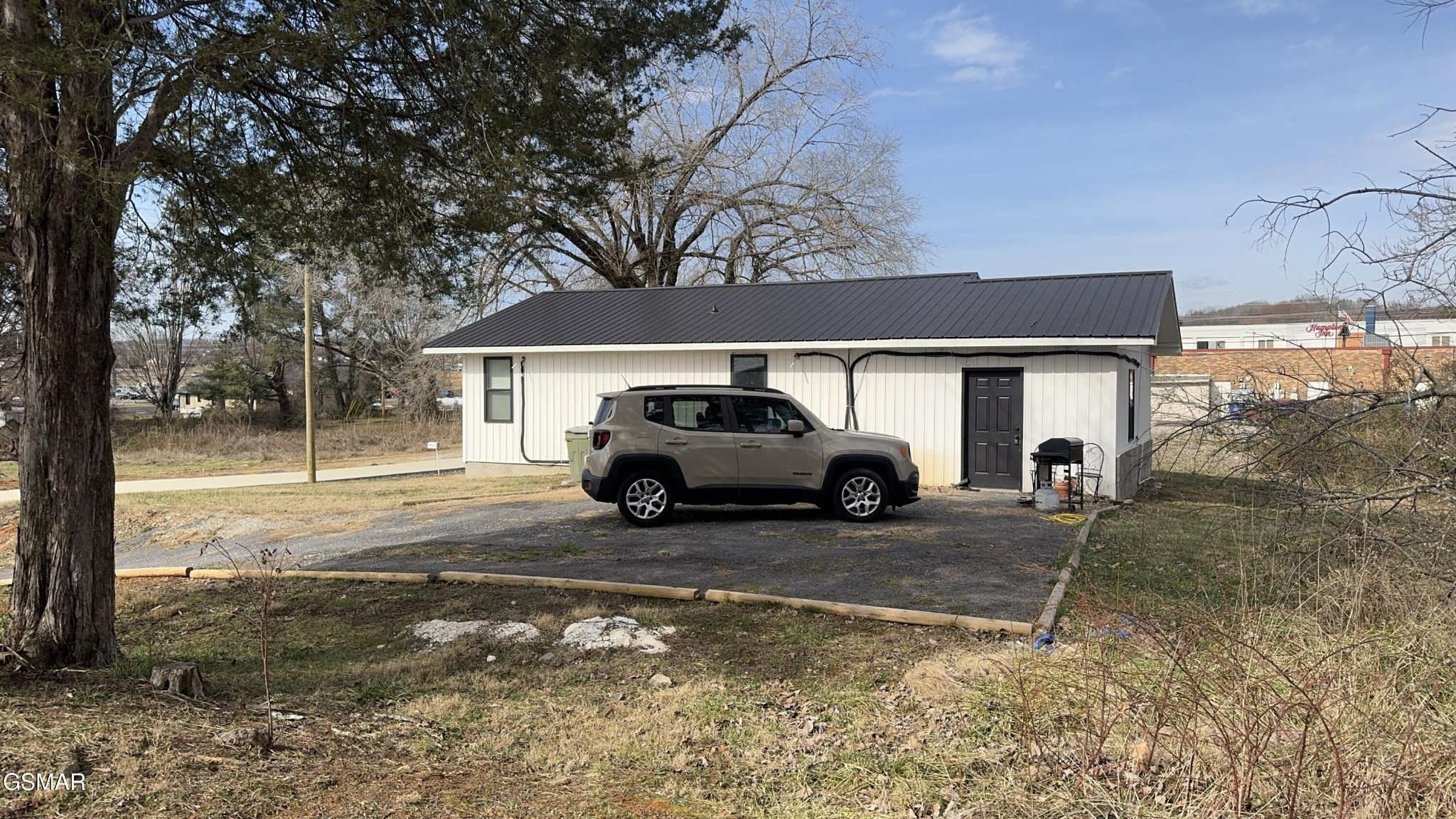 3795 W Andrew Johnson Highway Property Photo 1