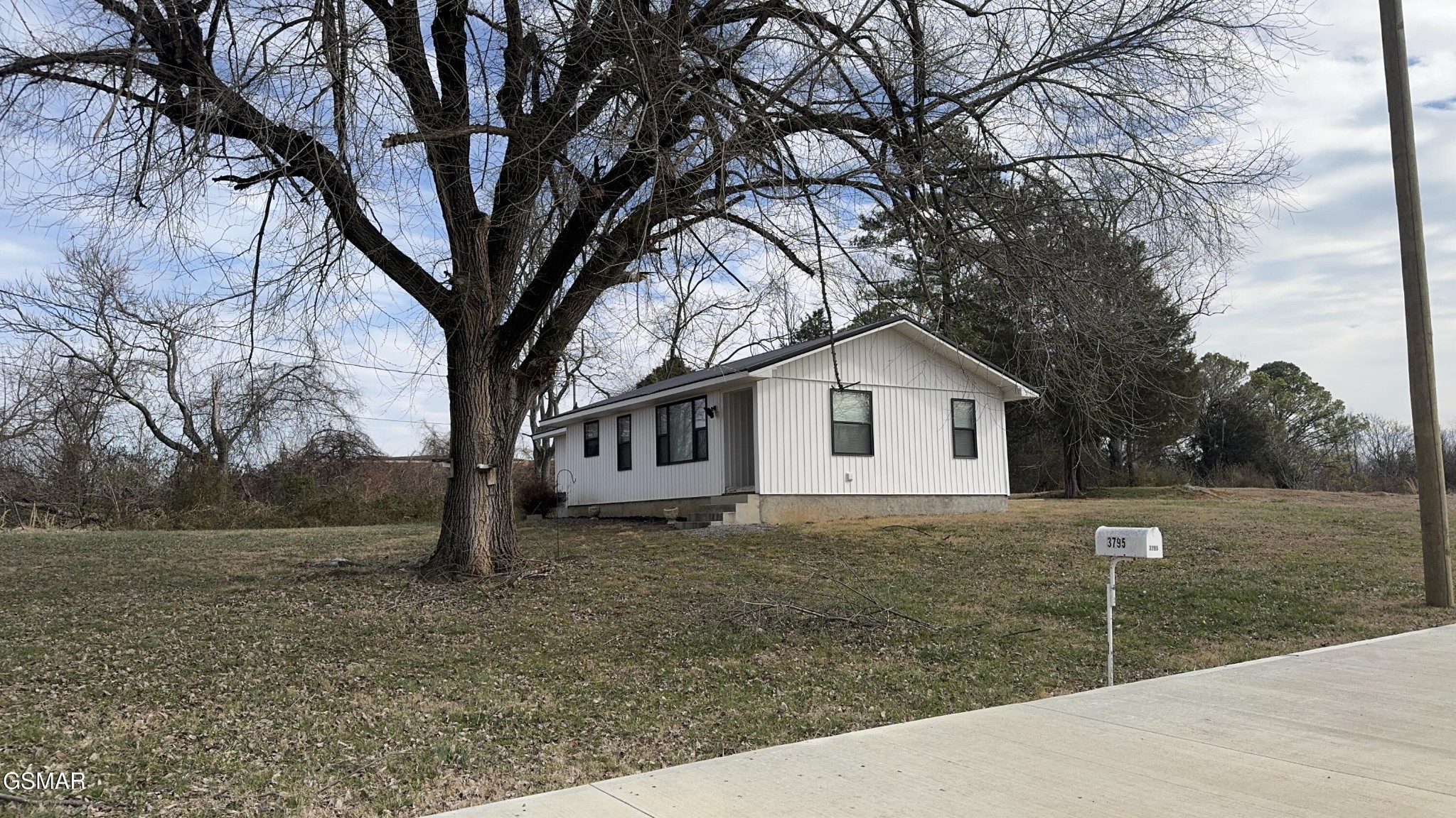 3795 W Andrew Johnson Highway Property Photo 1