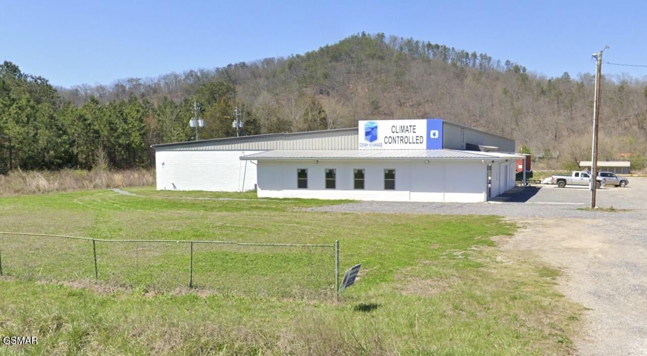 3323 Cosby Highway Property Photo 1