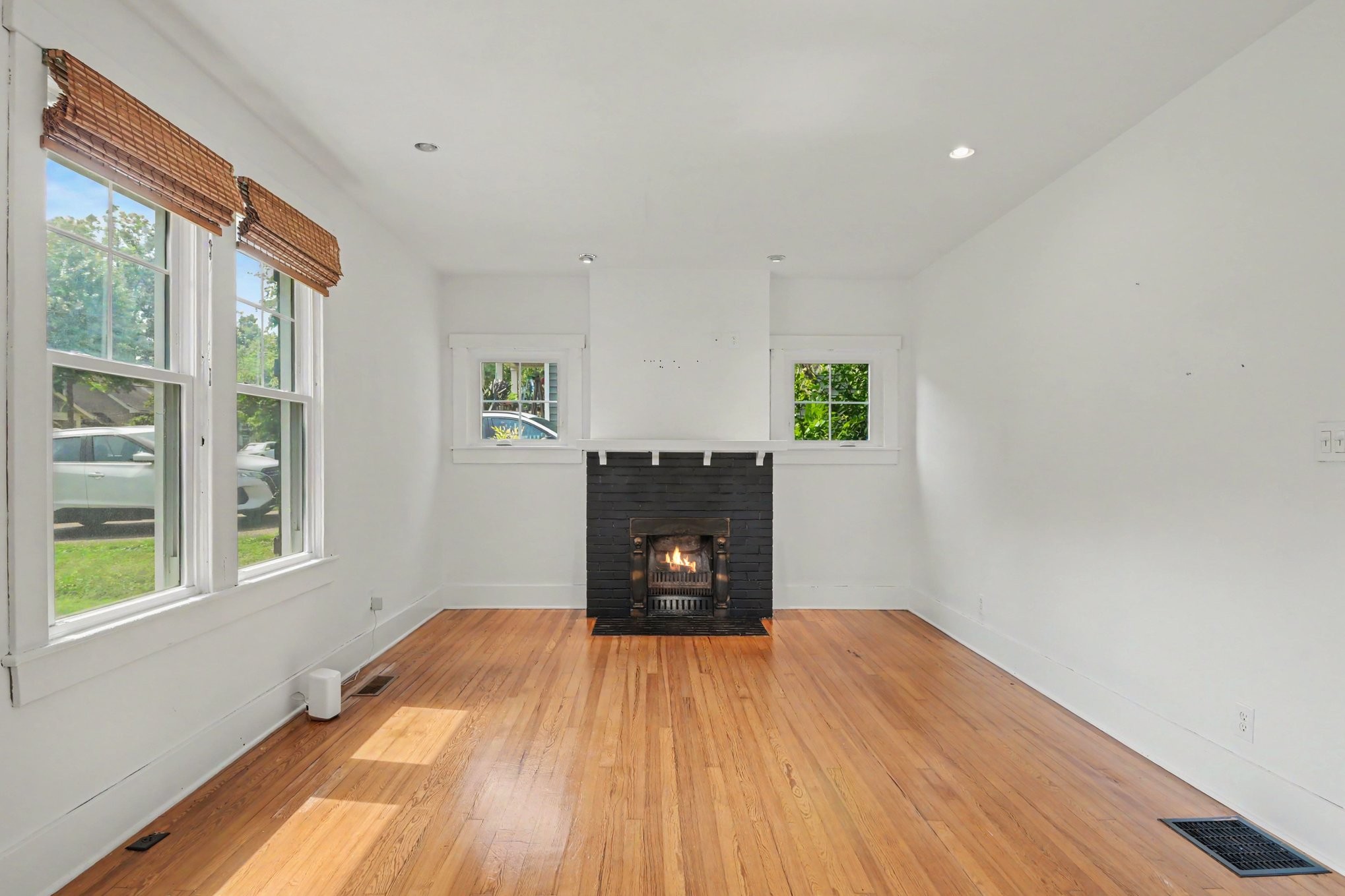 301 Garner St Property Photo 5