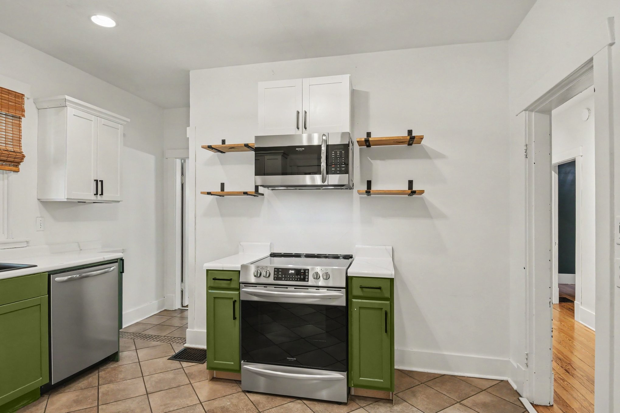 301 Garner St Property Photo 10