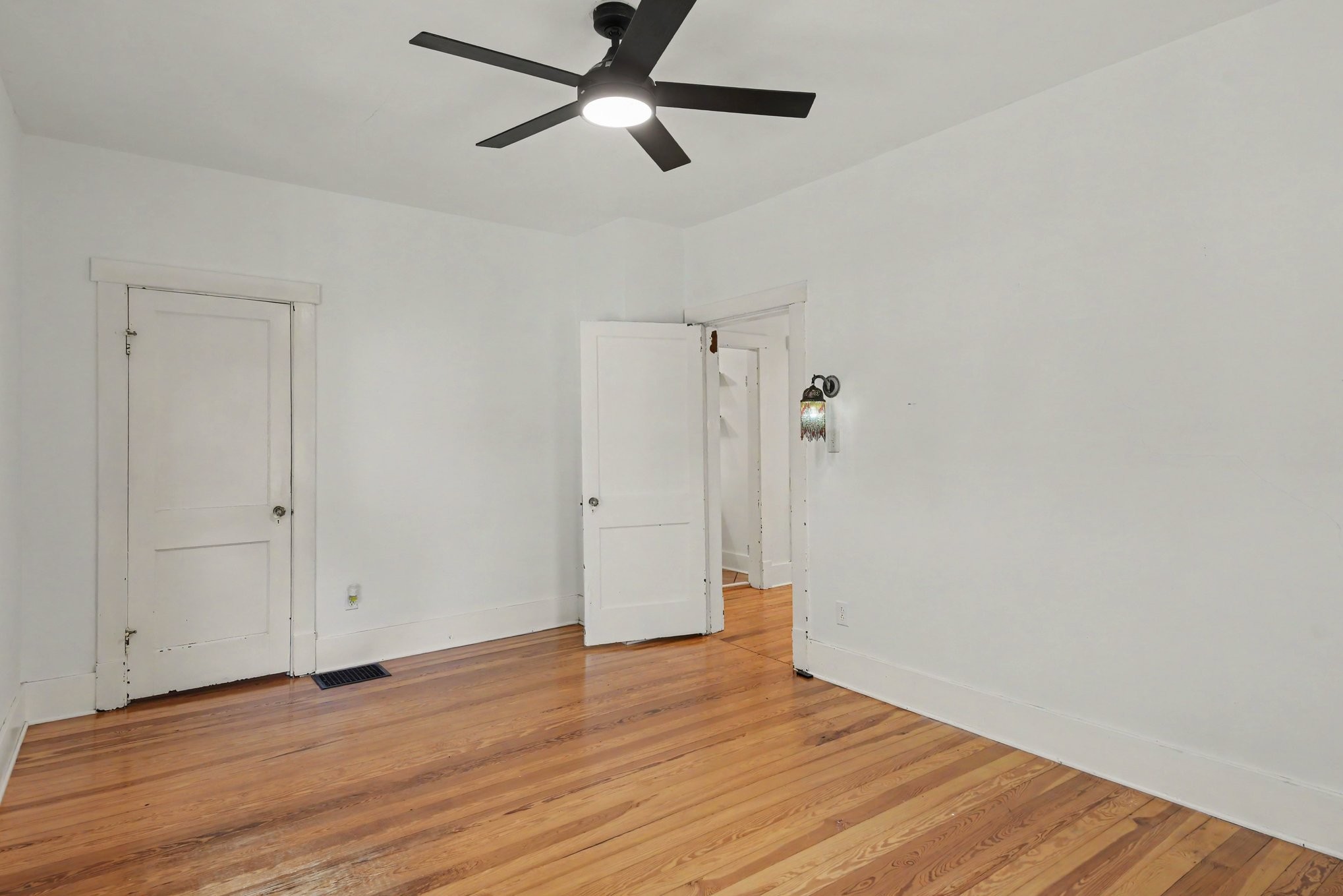301 Garner St Property Photo 12