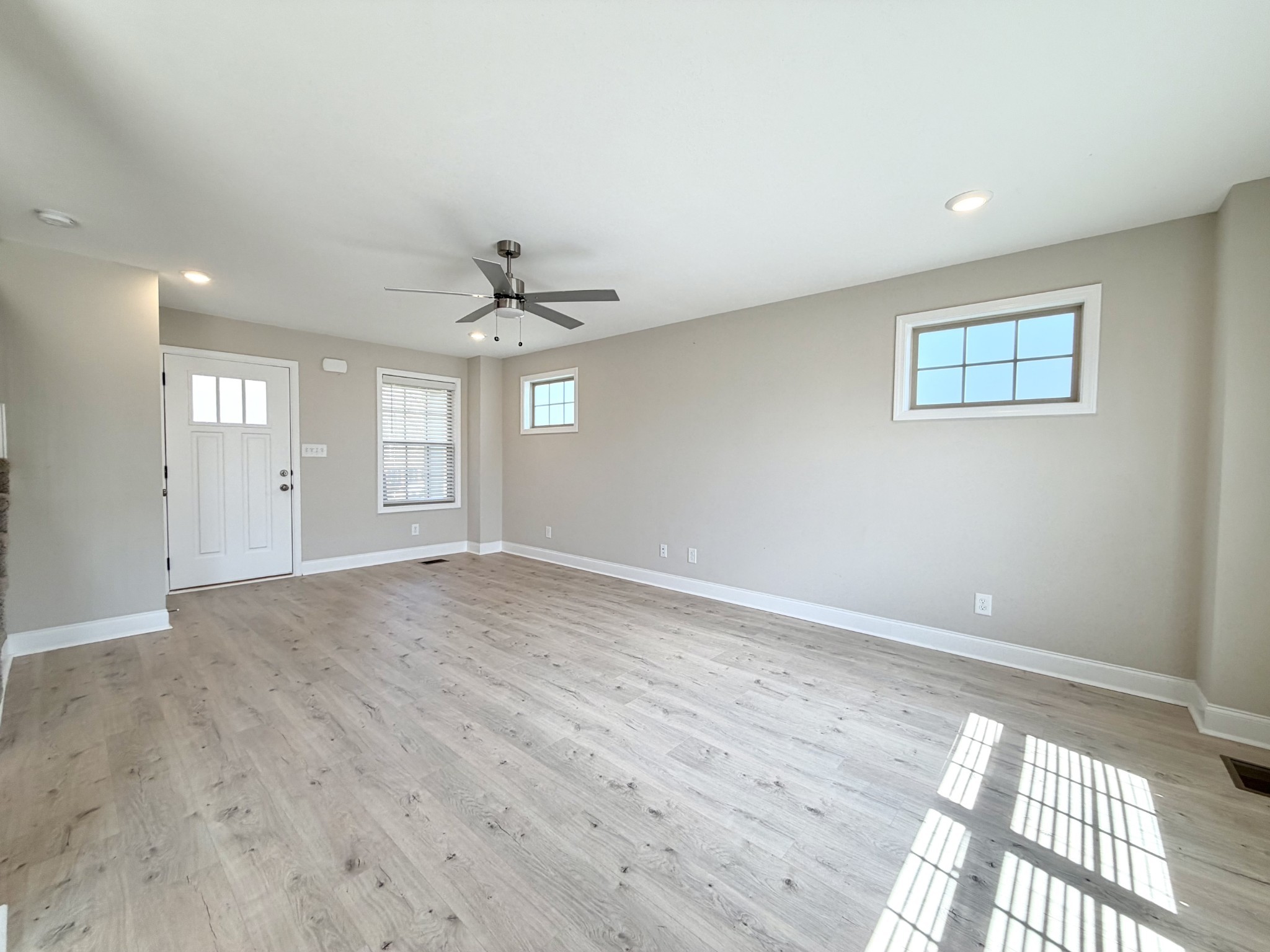 2662 Scott Dr Property Photo 5