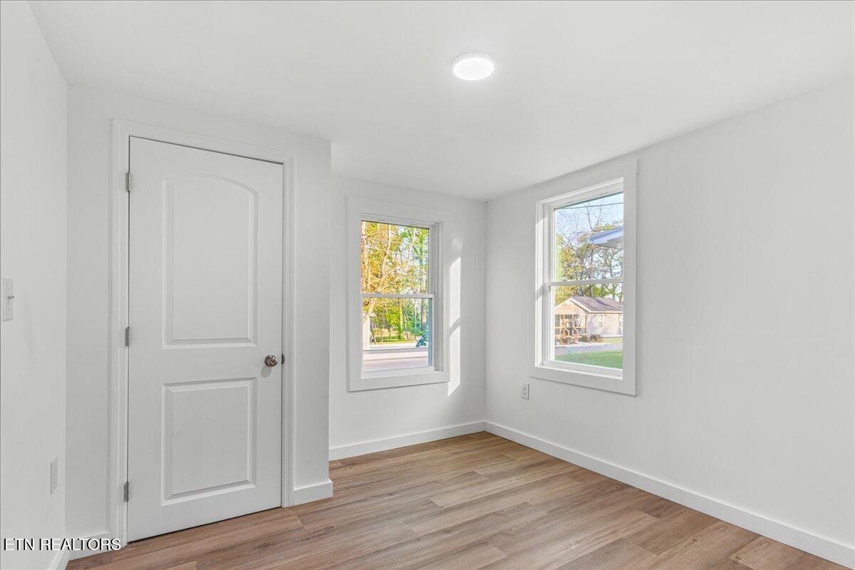 925 Lang Street Se Property Photo 9