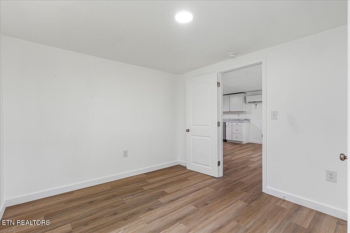 925 Lang Street Se Property Photo 10