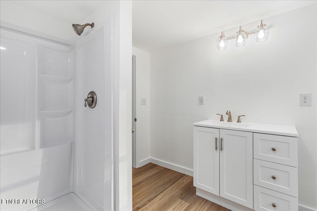 925 Lang Street Se Property Photo 14